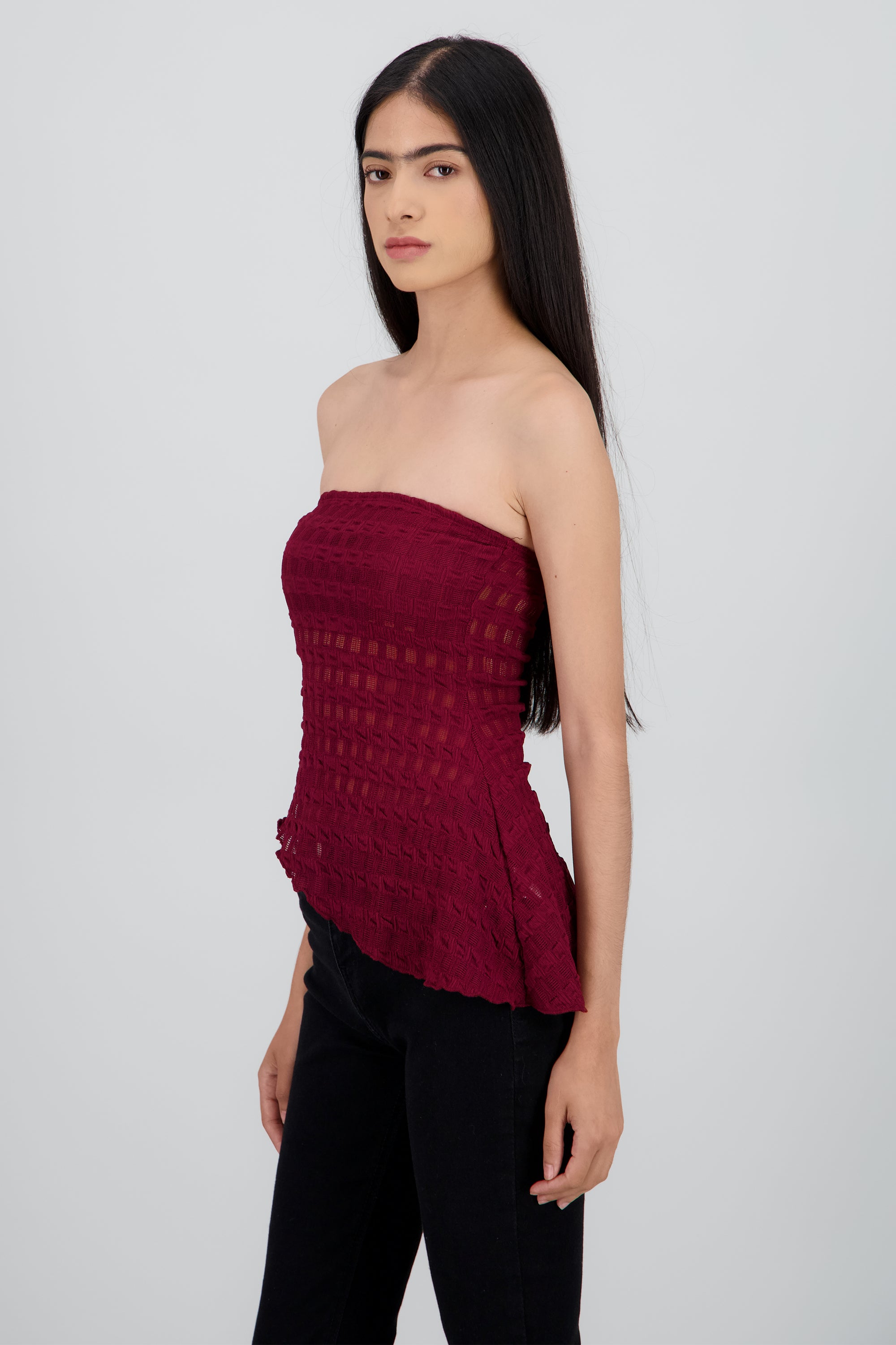 Top strapless asimetrico encaje VINO