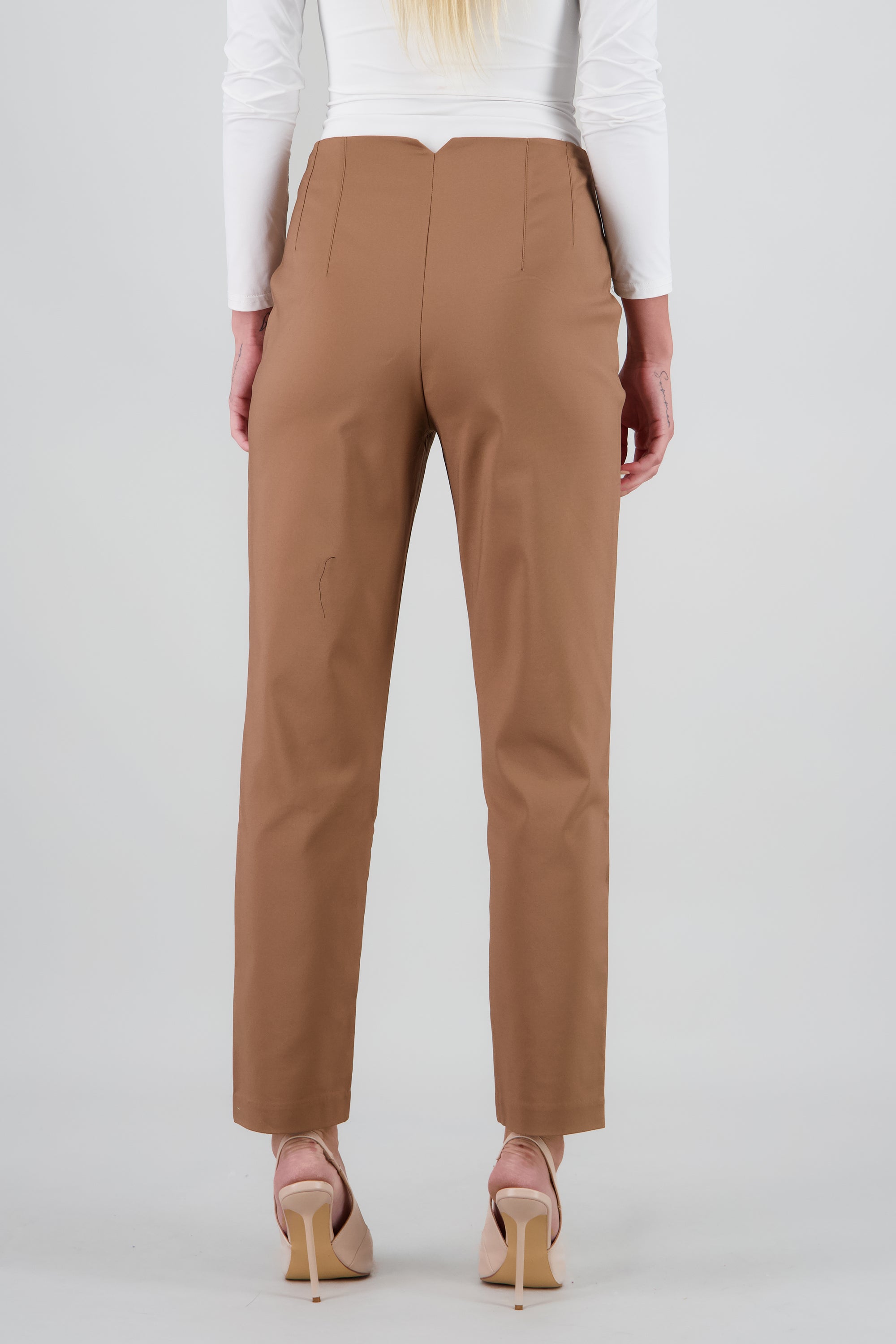 Pantalon liso bolsas BEIGE
