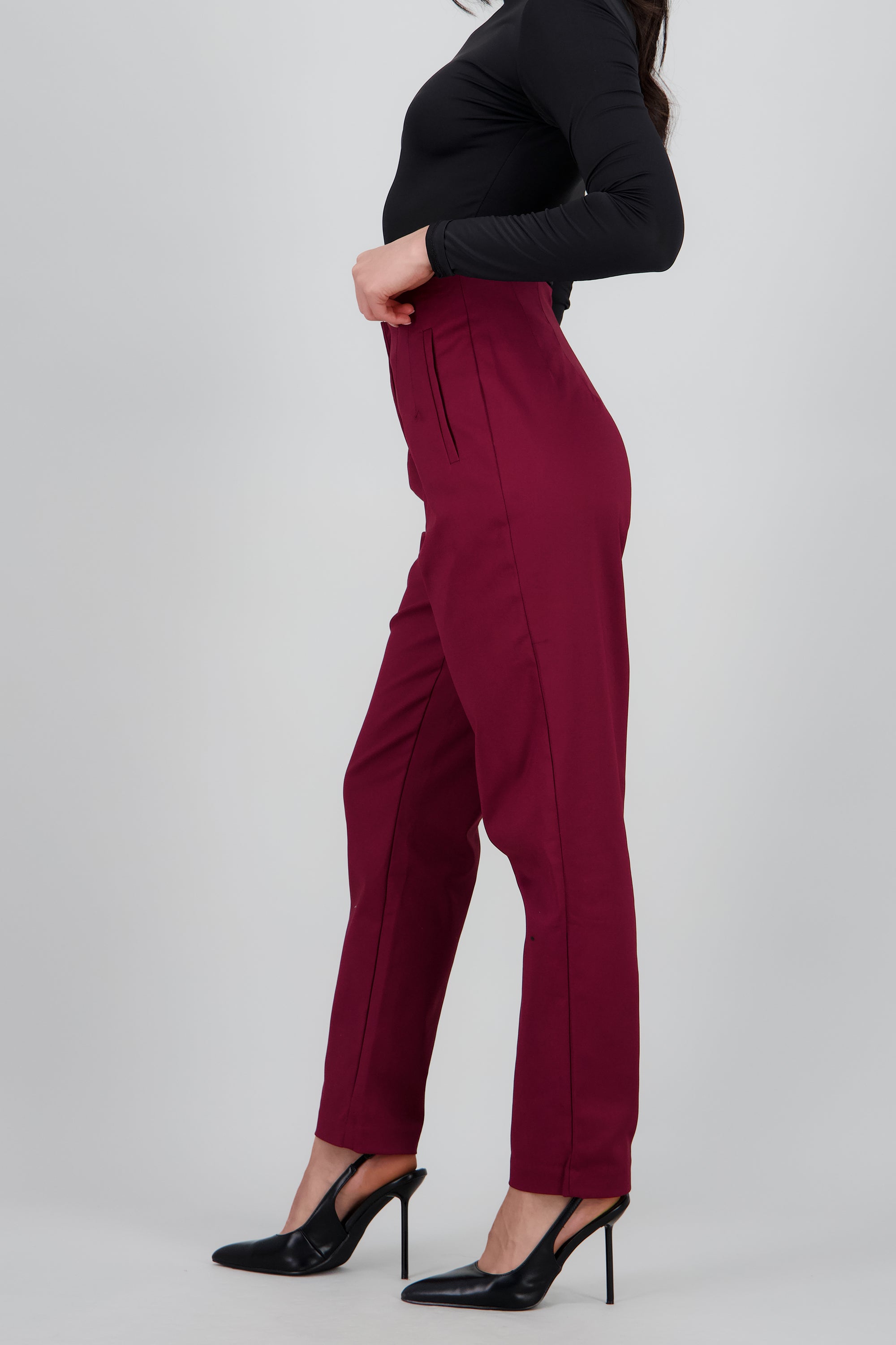 Pantalon liso bolsas VINO
