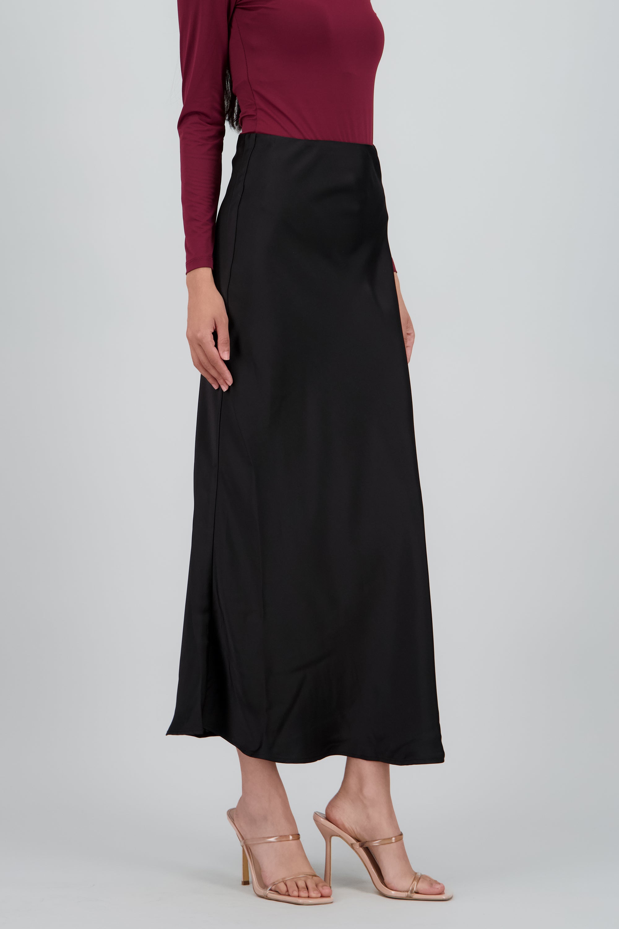 Falda midi satin abertura NEGRO