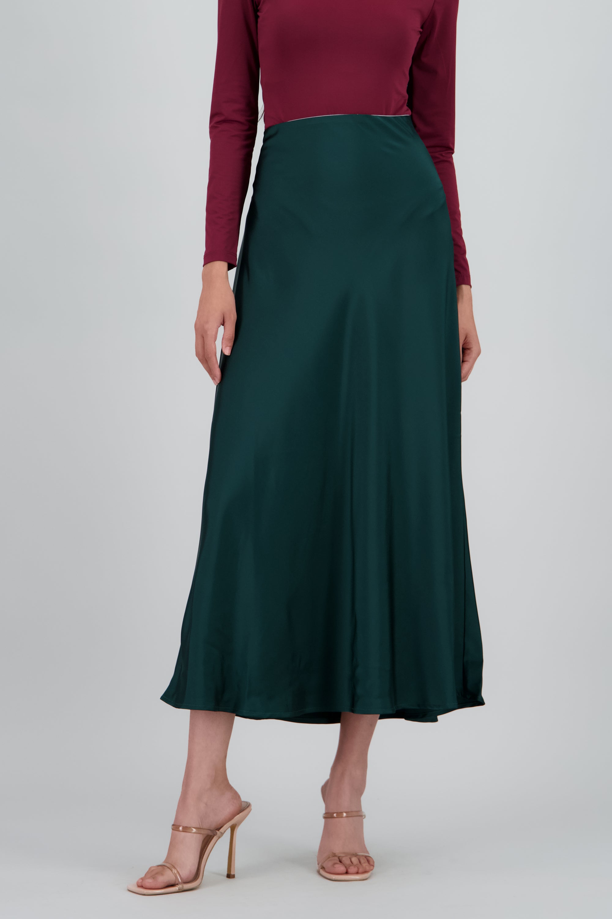 Falda midi satin abertura VERDE