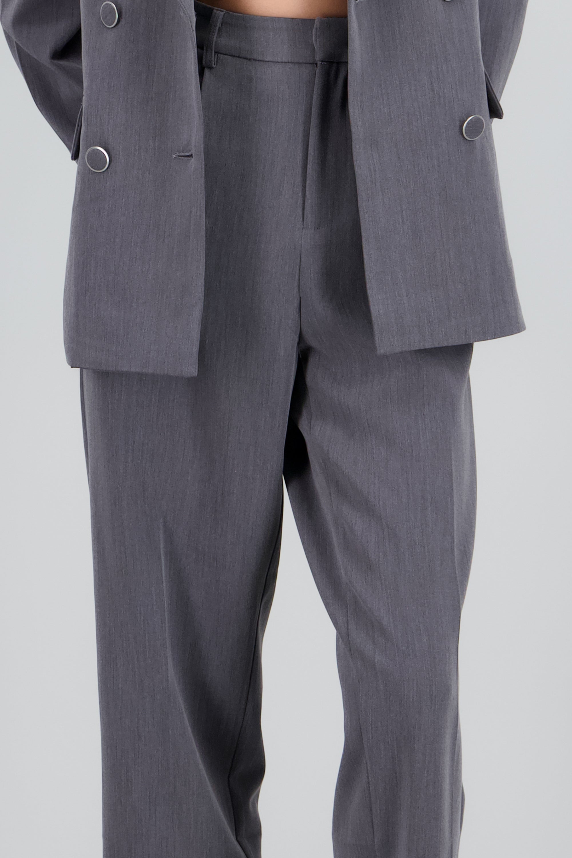 Pantalon sastreado liso GRIS