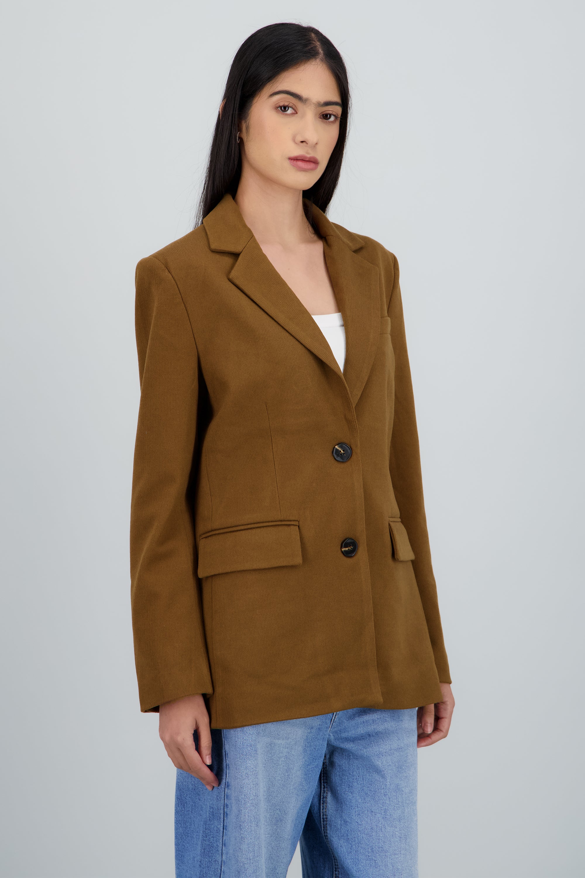 Saco oversized detalle textura CAFE