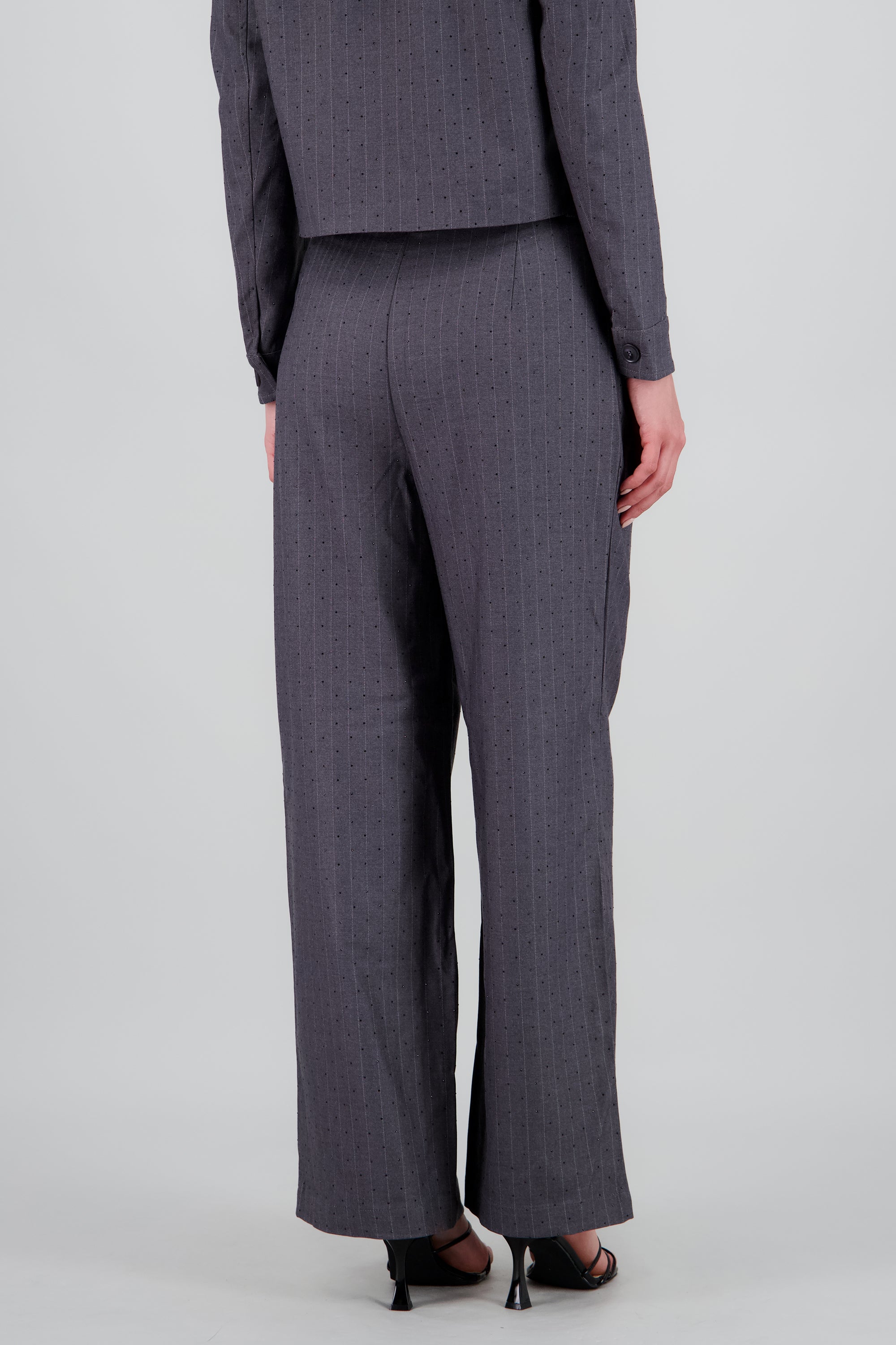 Pantalon amplio liso detalle tela GRIS