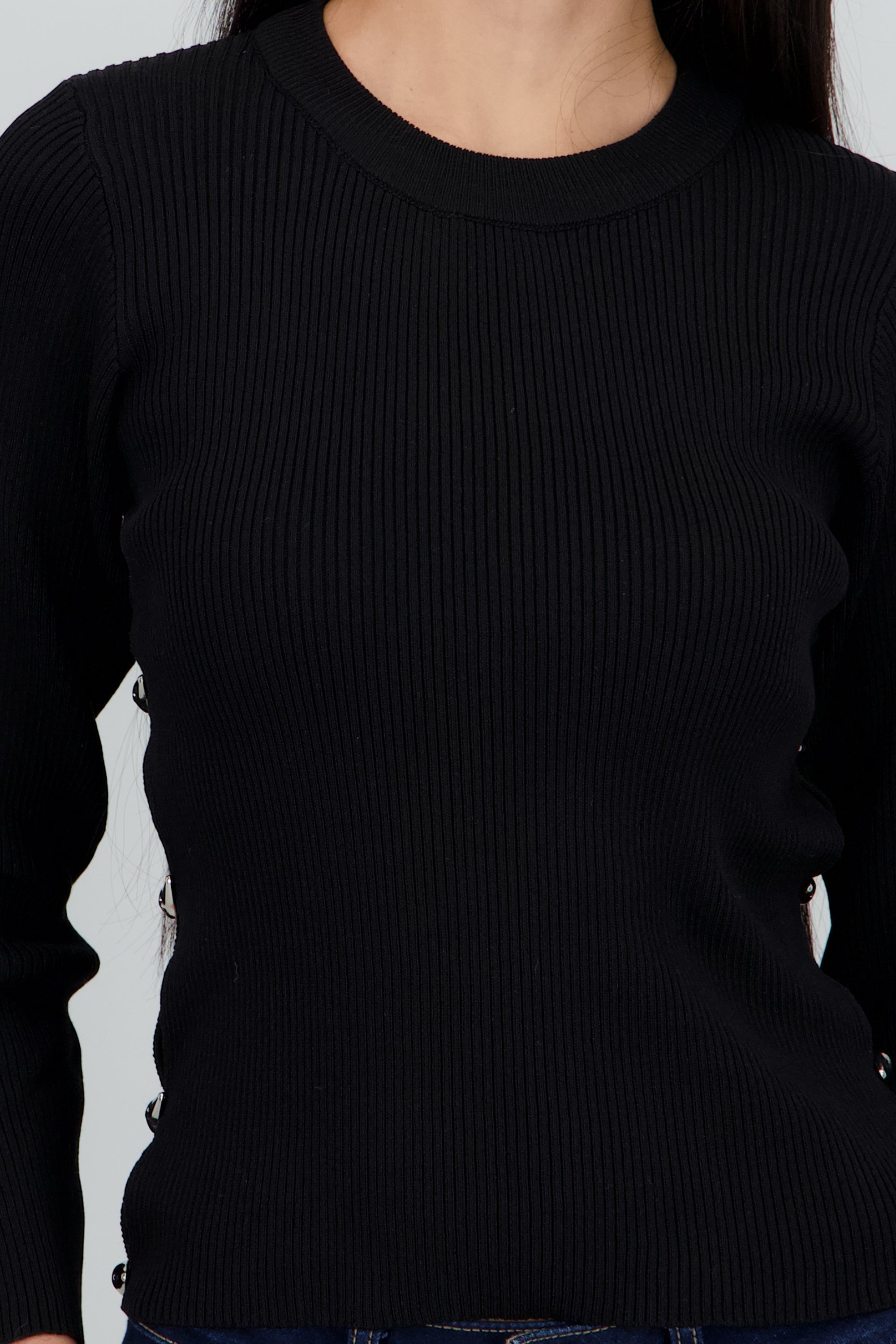 Sueter tejido detalle aberturas NEGRO