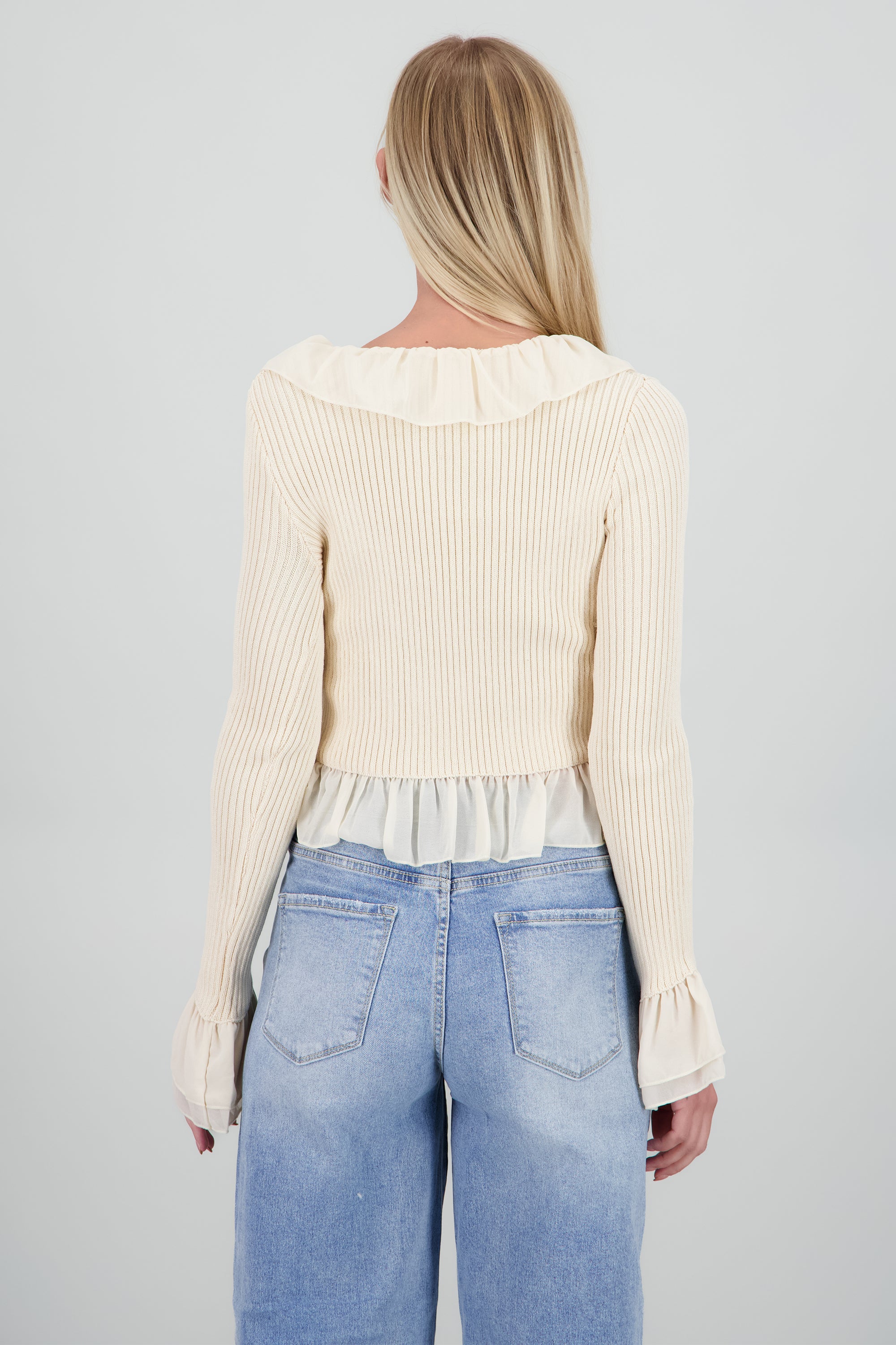 Sueter tejido olanes CREMA