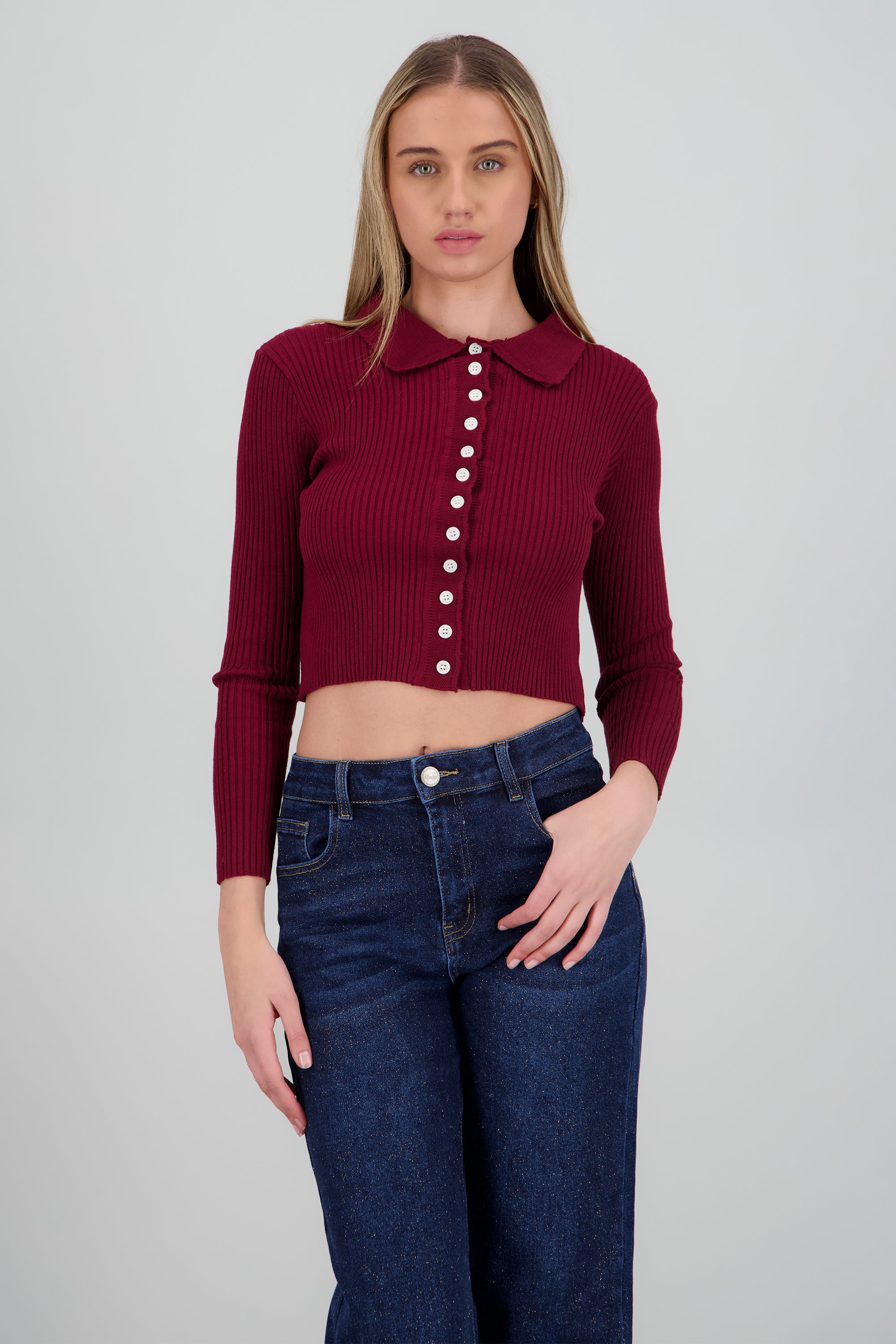 Top tejido tipo polo con botones VINO