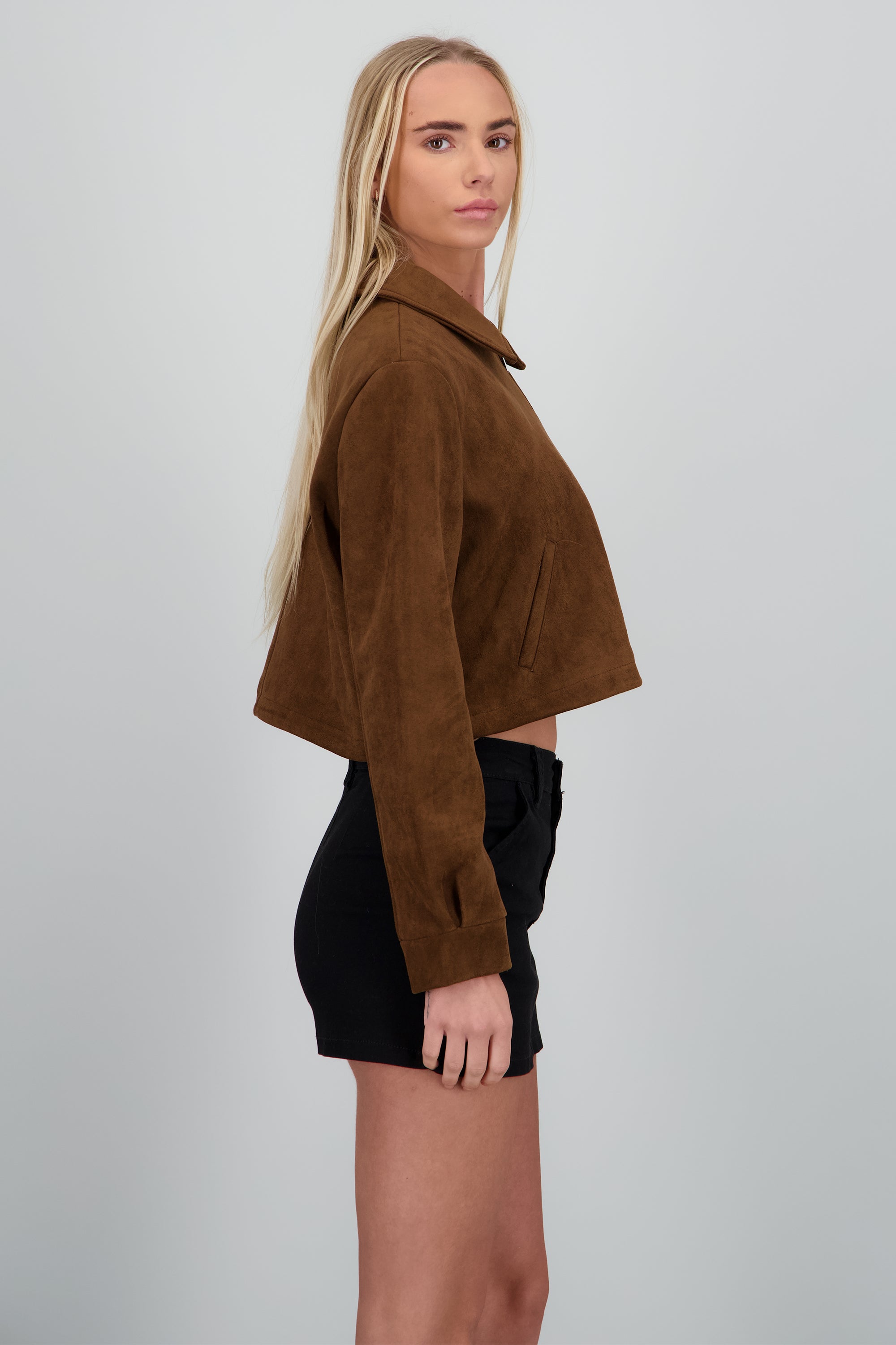 Chamarra lisa lisa cierre CHOCOLATE