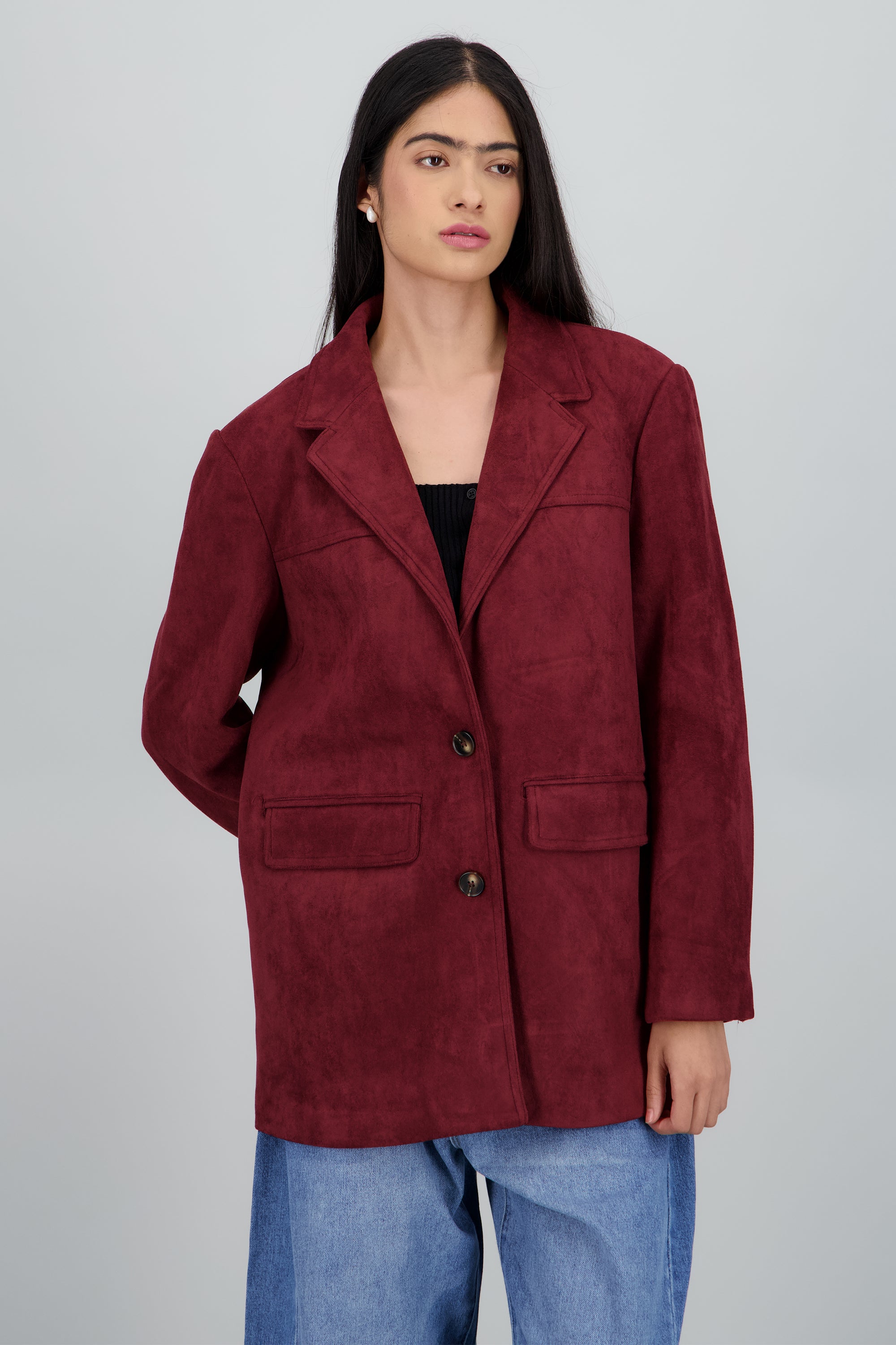 Saco oversized detalle tela CIRUELA