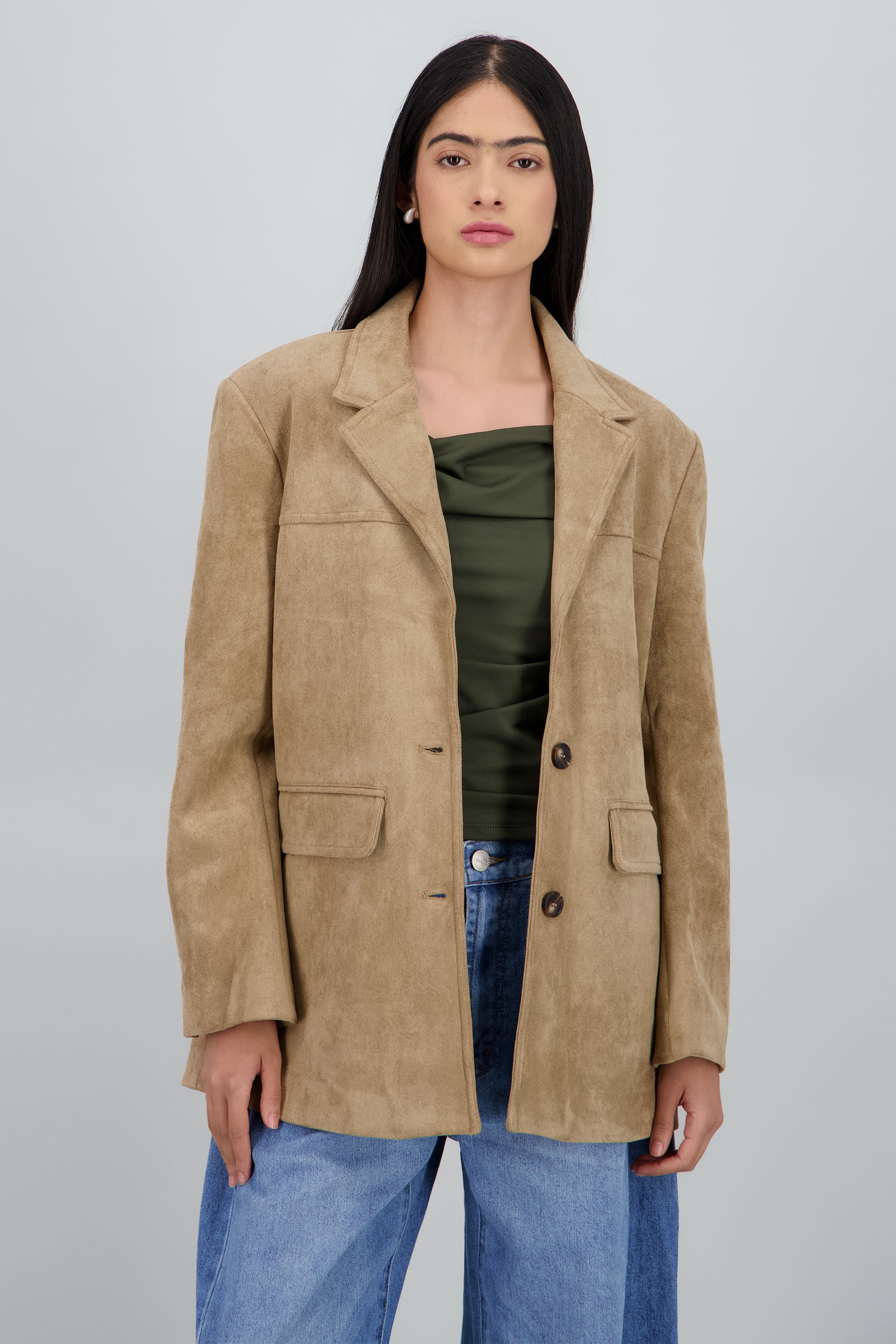 Saco oversized detalle tela CAMELLO