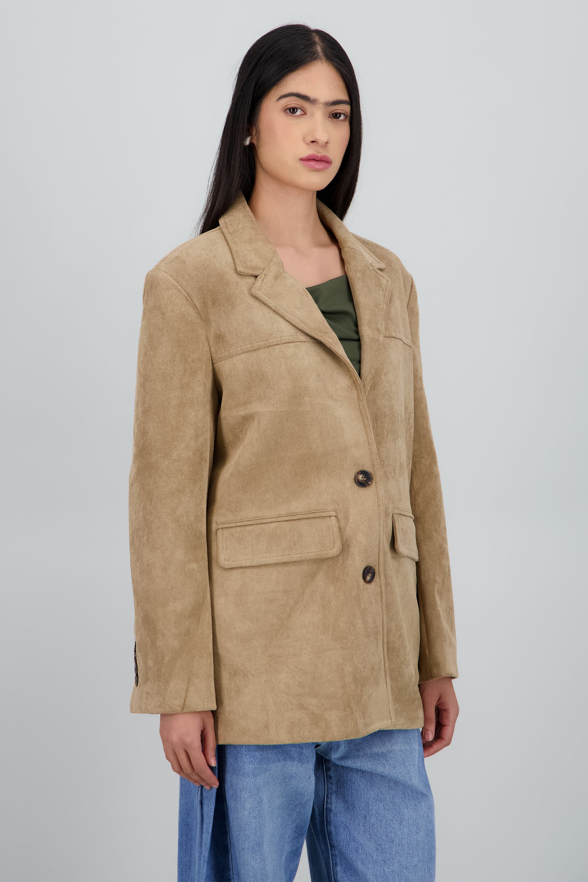 Saco oversized detalle tela CAMELLO