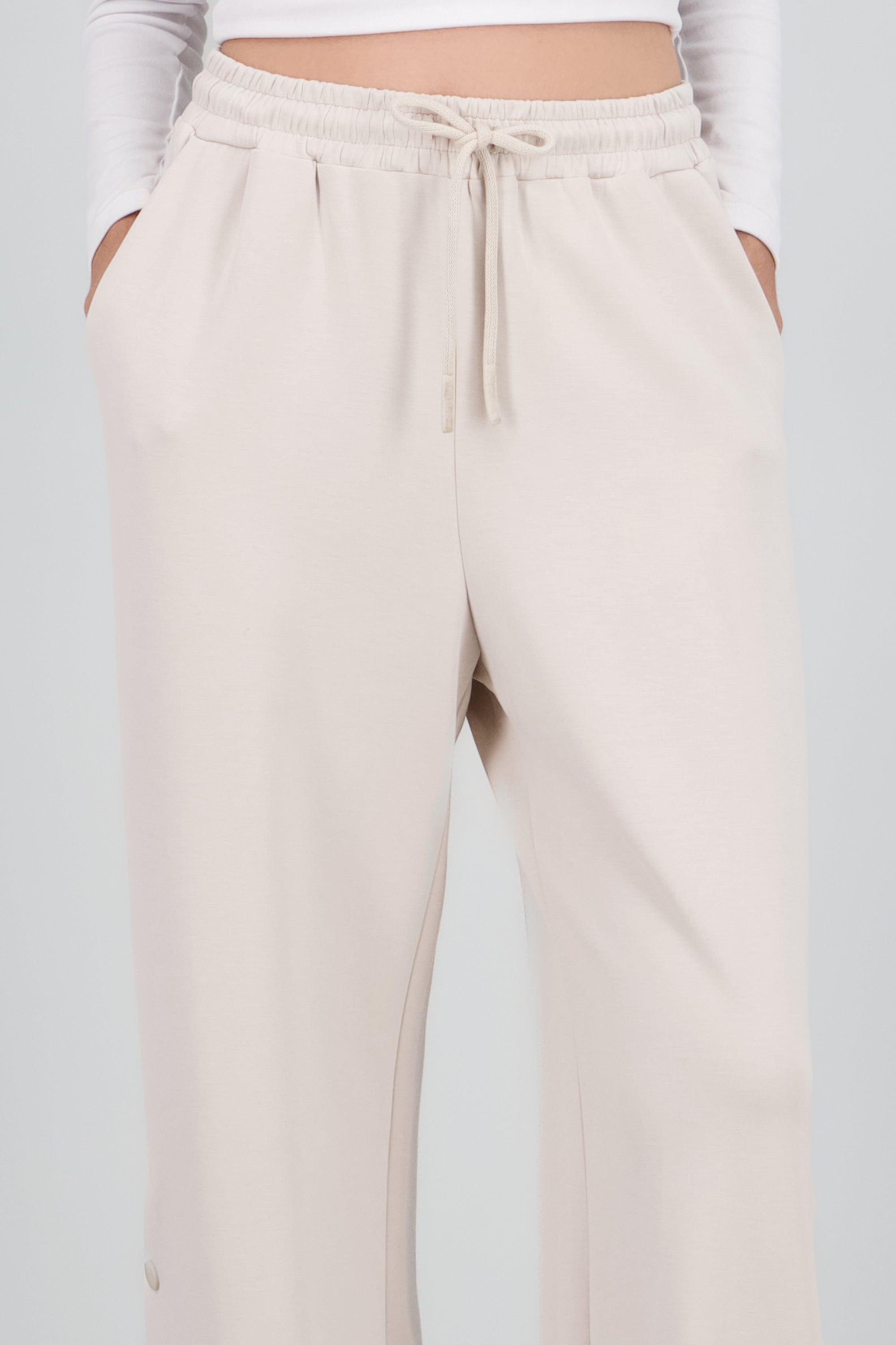 Pantalon liso recto BEIGE