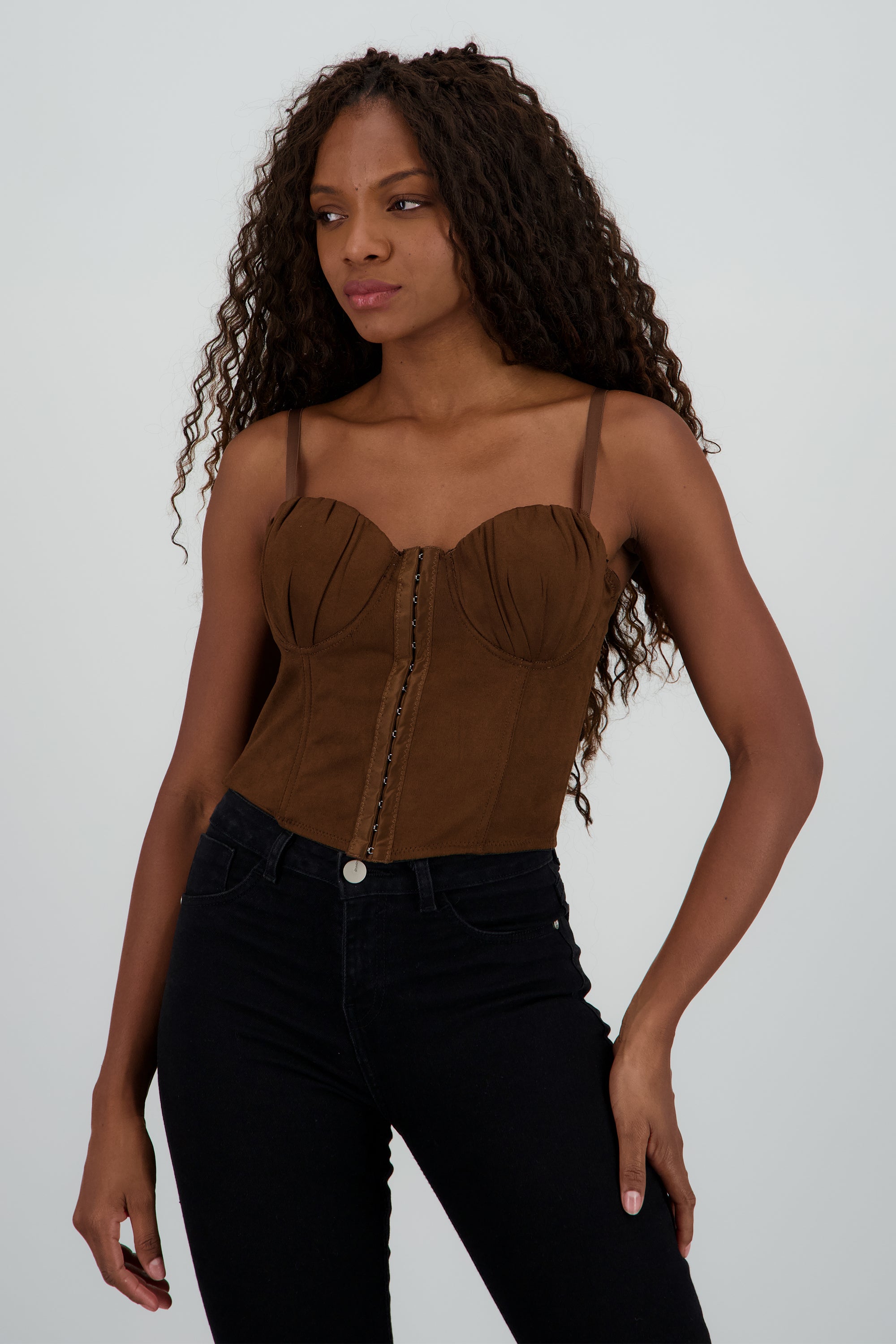 Corset de suede detalle plisado en copas CAFE