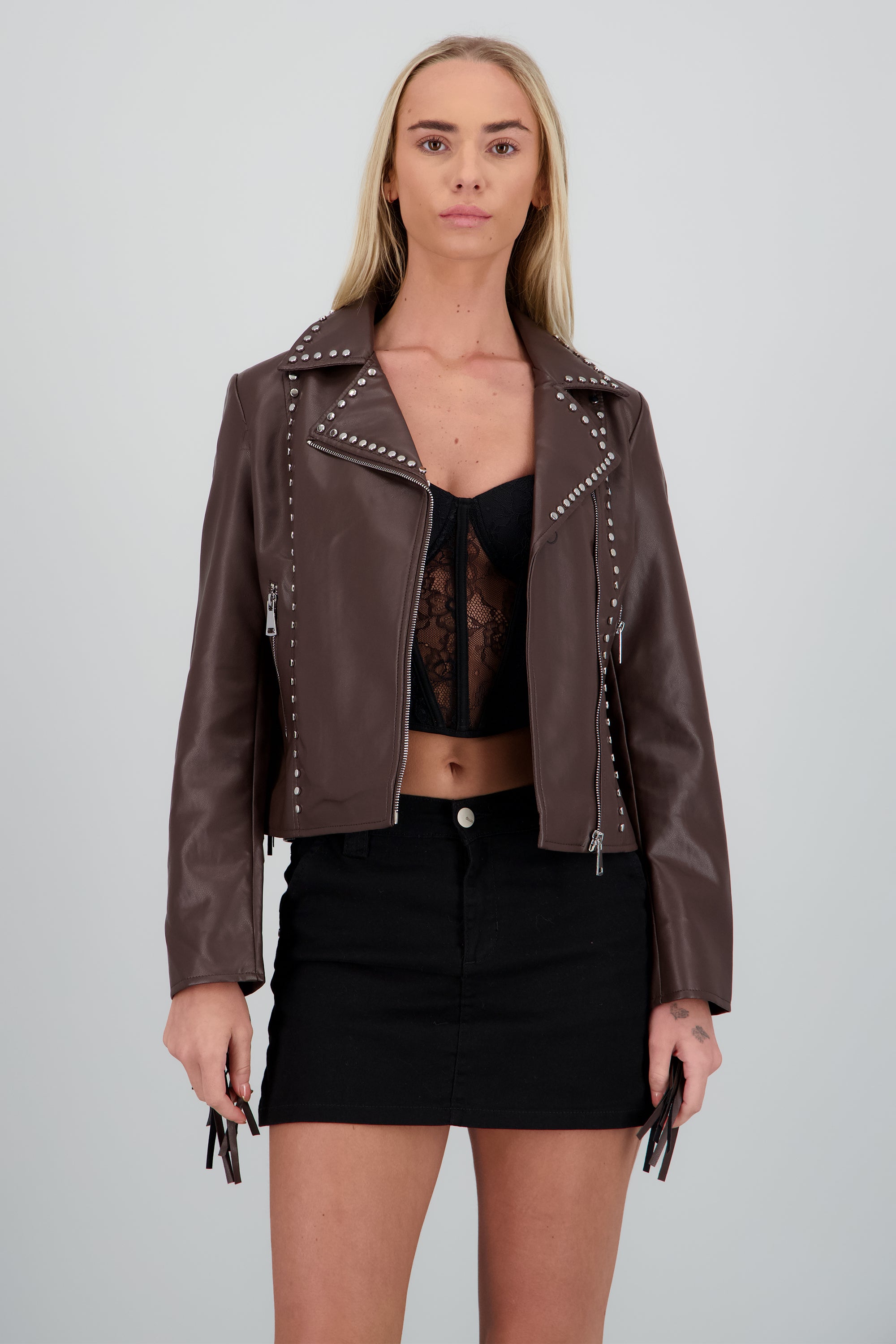 Chamarra cruzada pu fringe CHOCOLATE