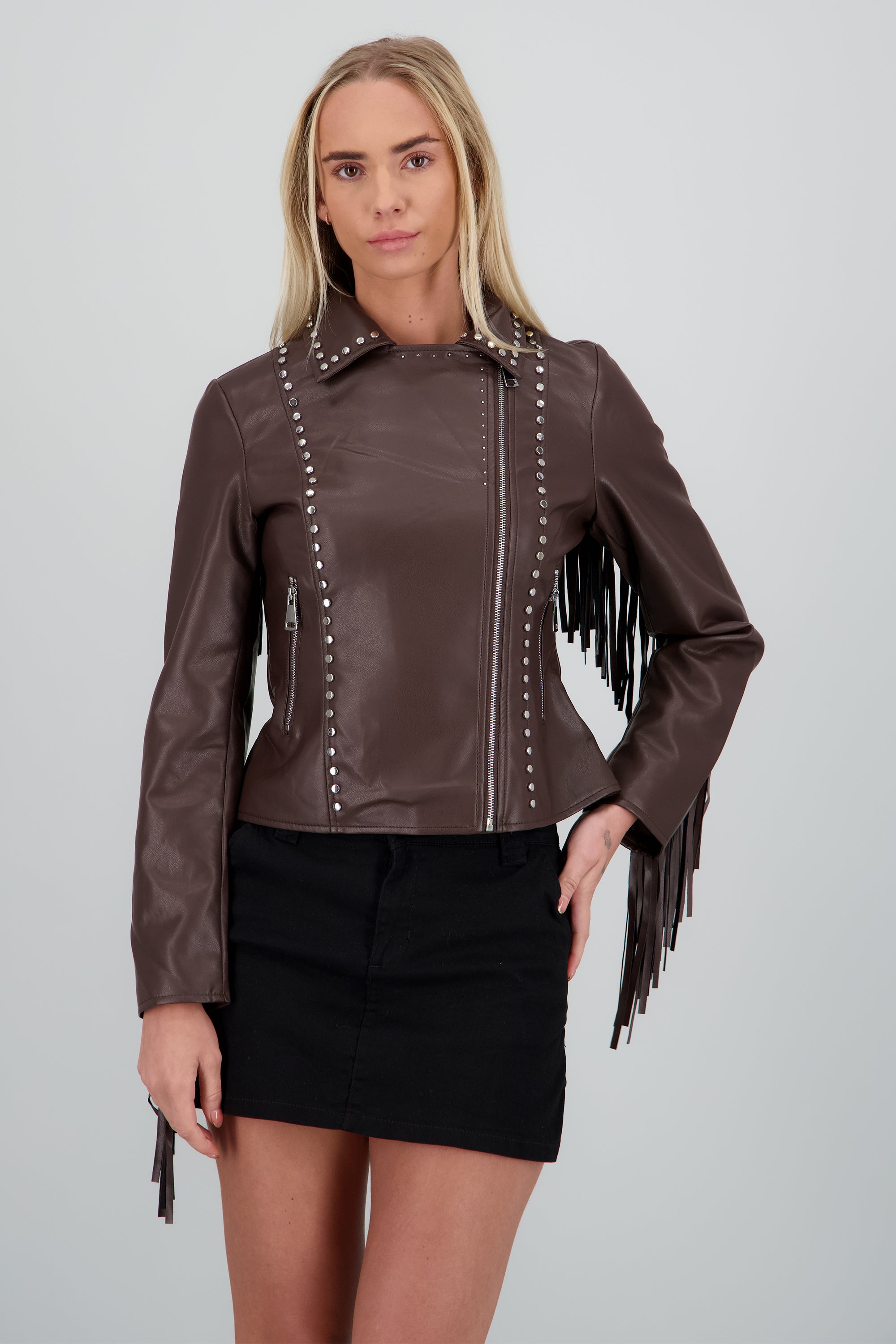 Chamarra cruzada pu fringe CHOCOLATE