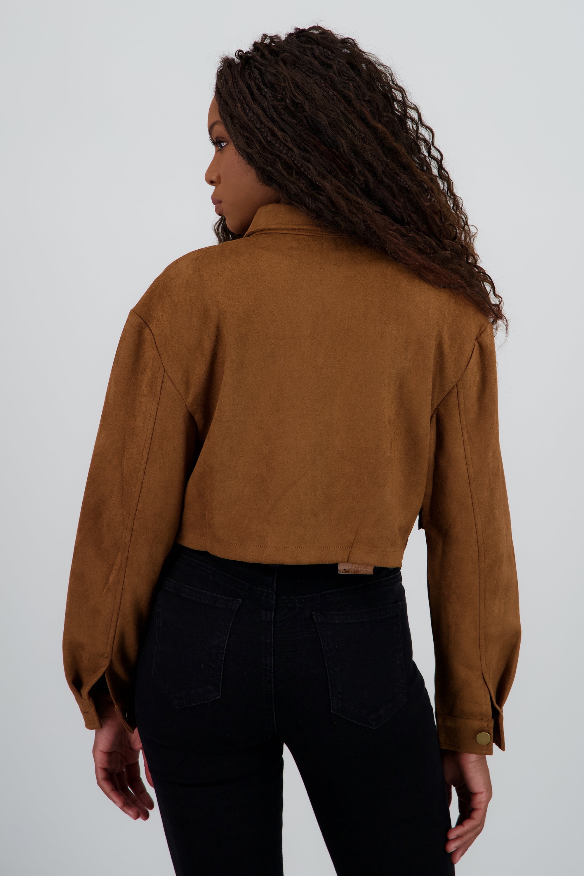 Chamarra ligera de suede detalle flecos CHOCOLATE