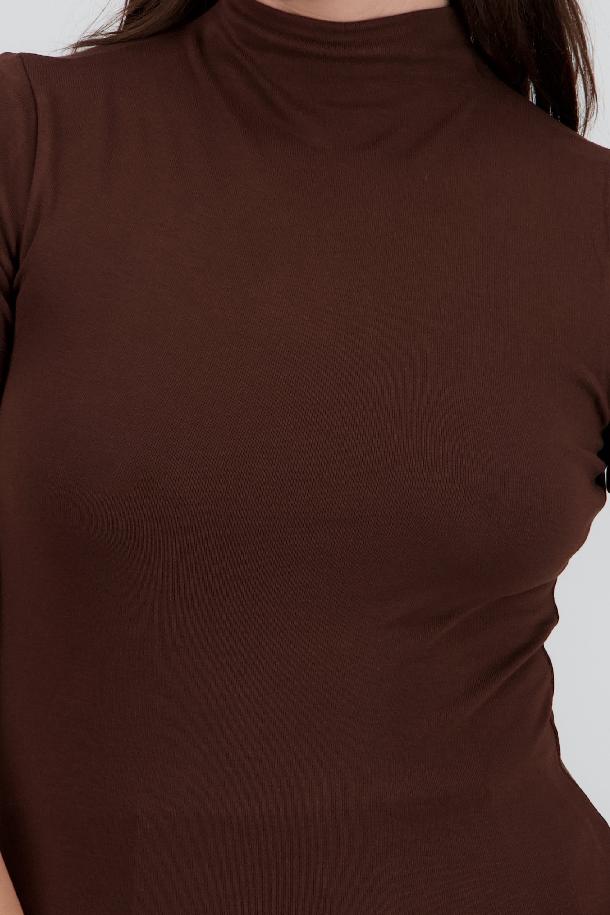 Top manga corta liso cuello alto CAFE