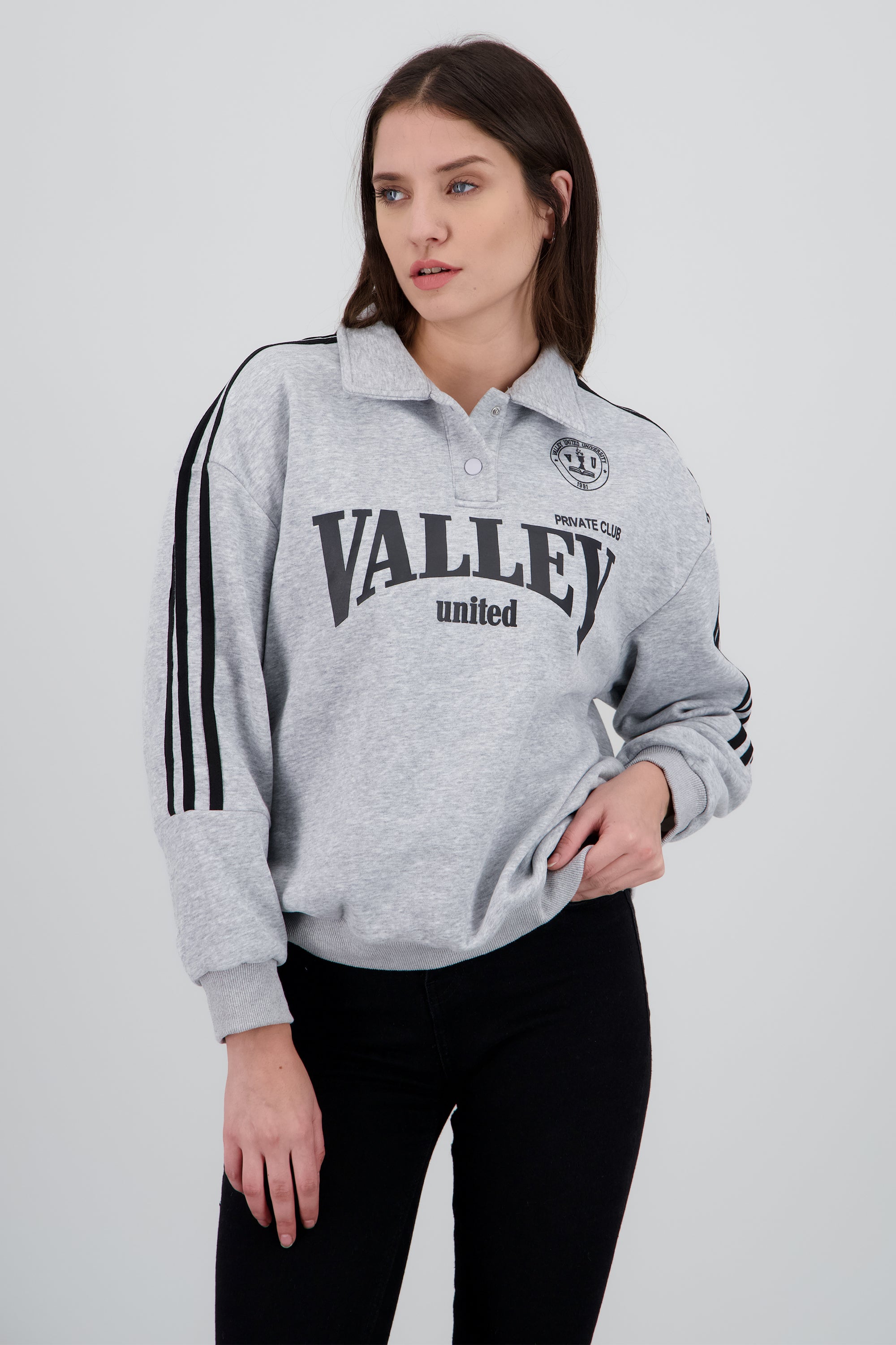 Sudadera estampado valley cuello polo GRIS