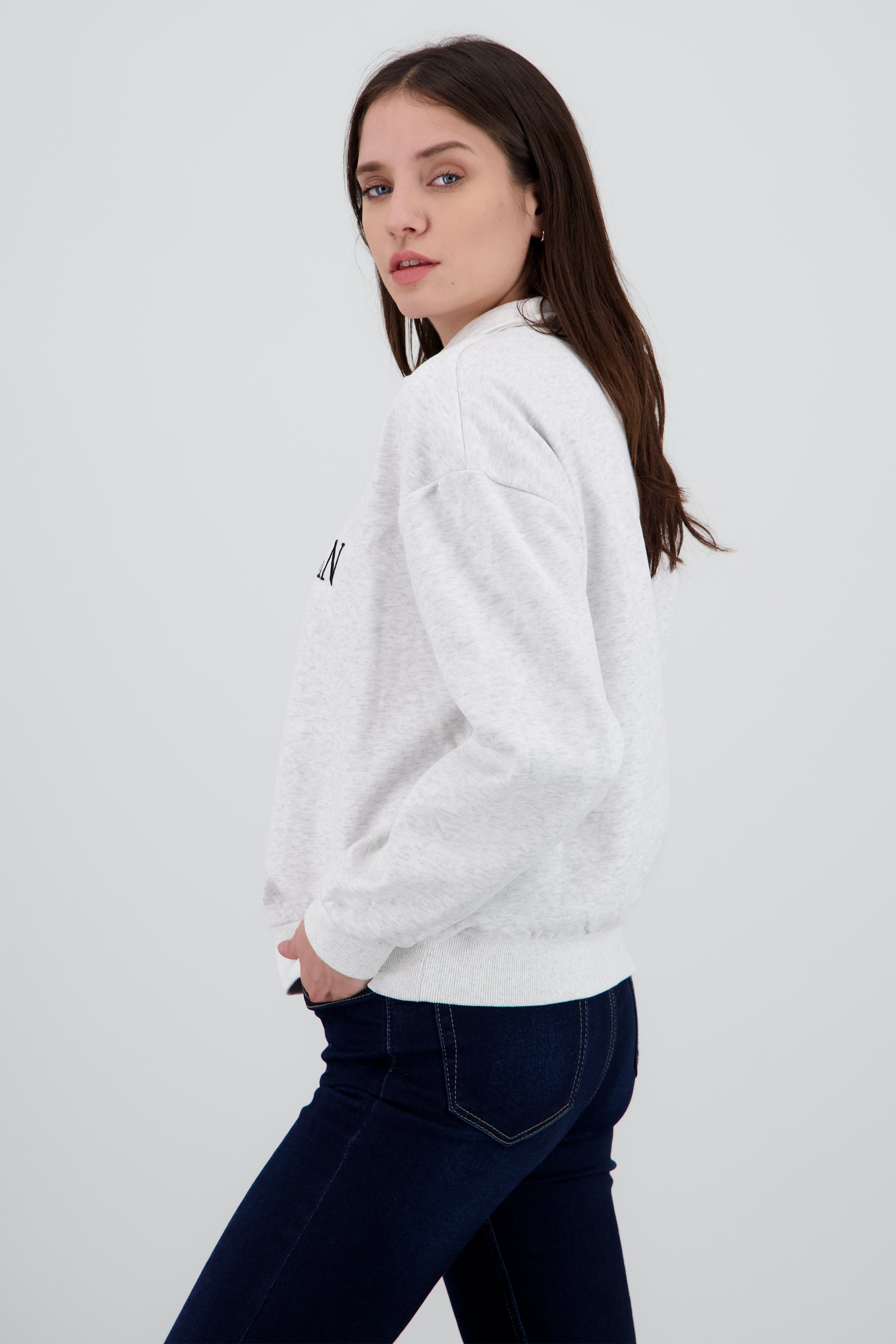 Sudadera manhattan detalle cierre GRIS