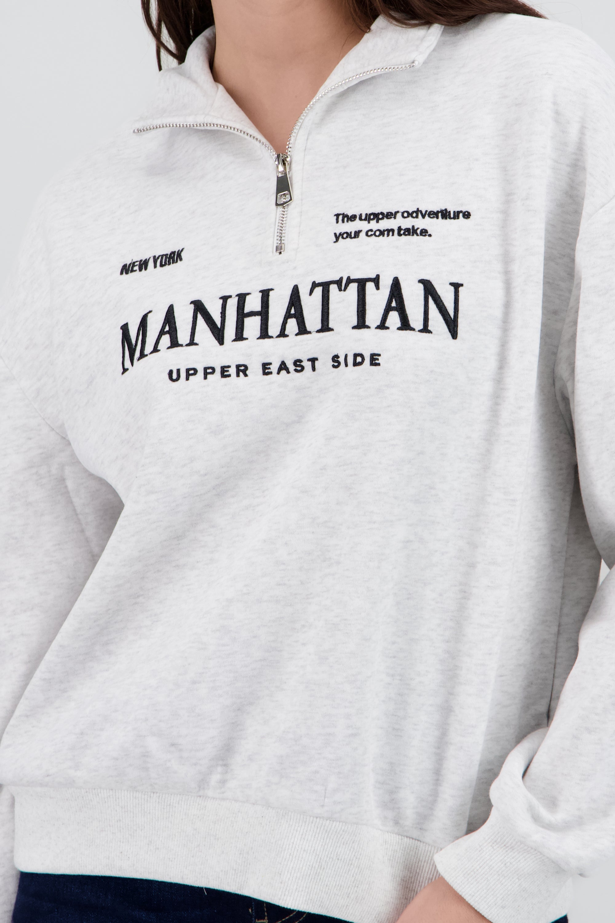 Sudadera manhattan detalle cierre GRIS
