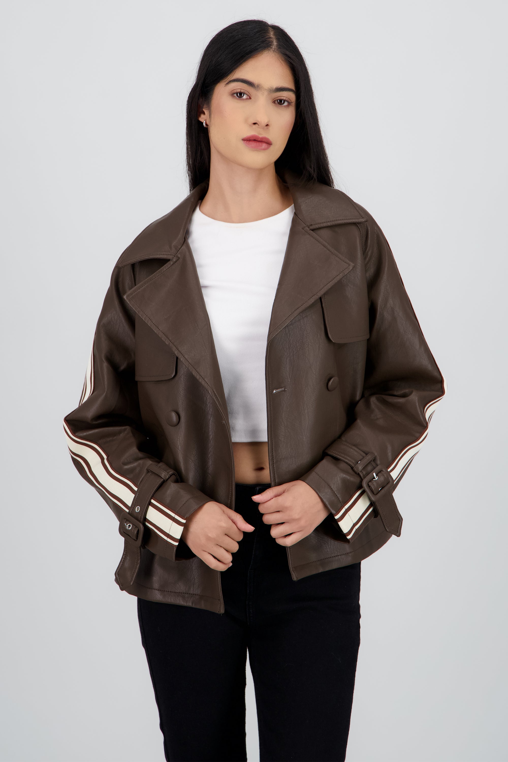 Gabardina pu detalle contraste lineas CAFE