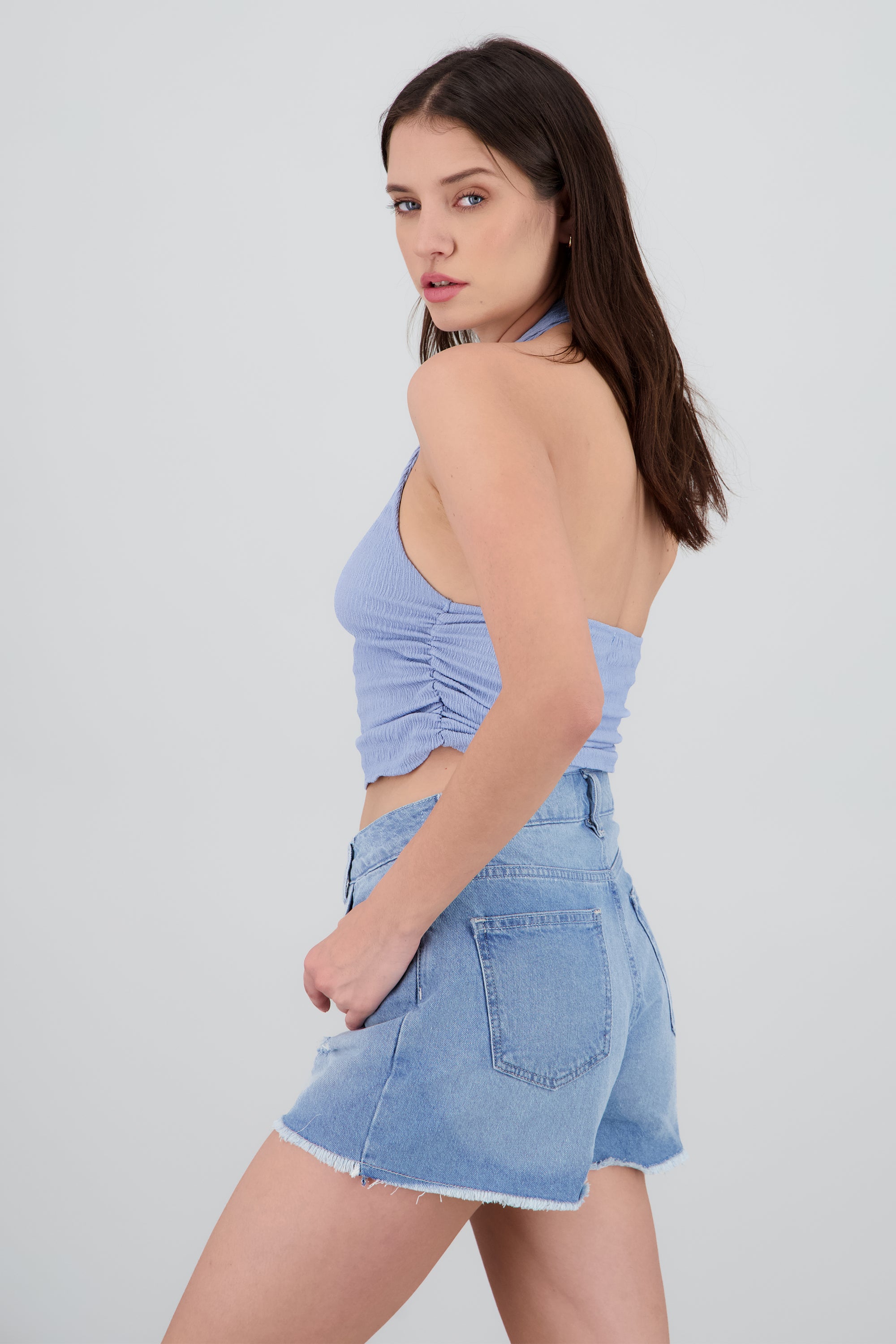 Top halter frunces detalle textura AZUL PASTEL