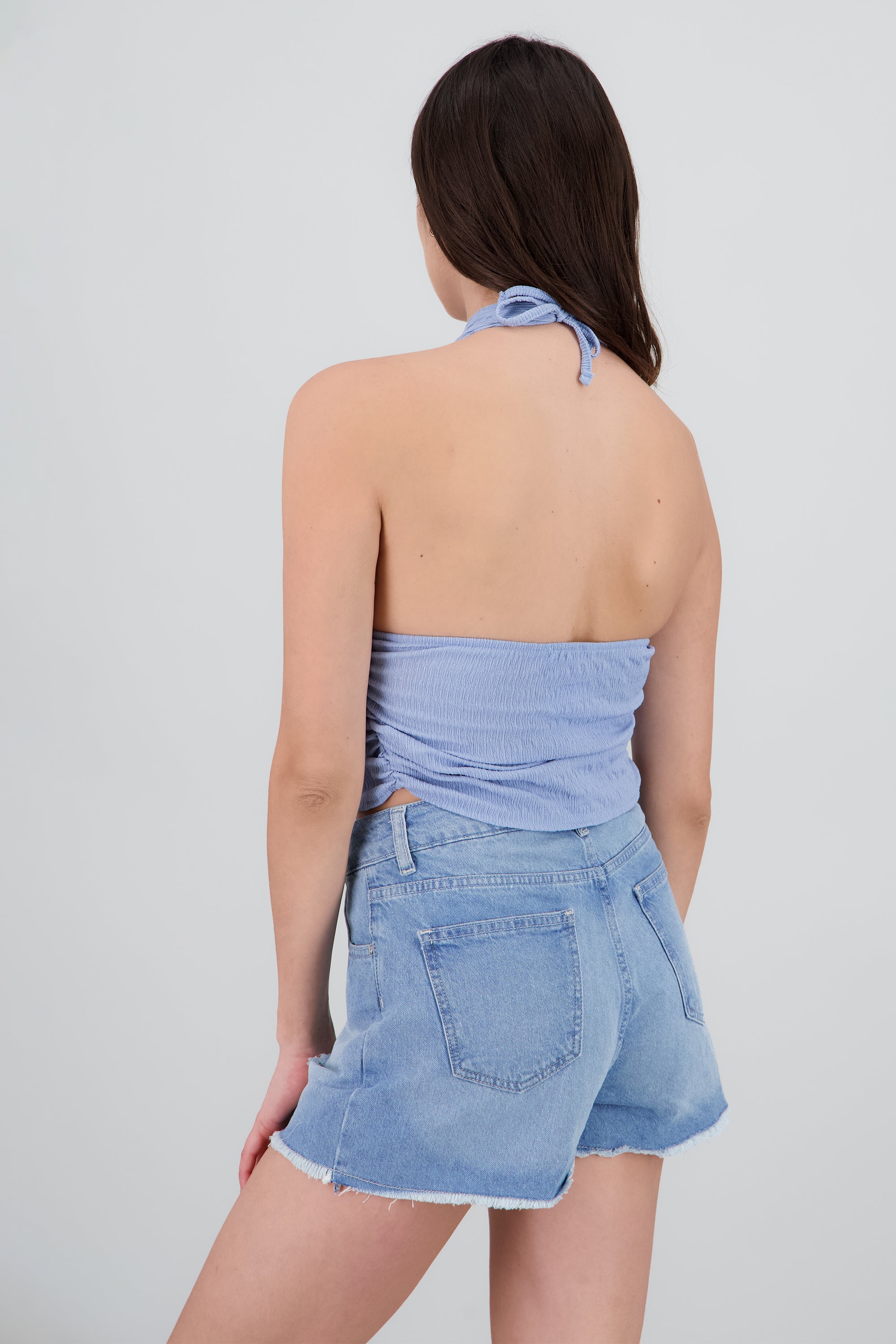 Top halter frunces detalle textura AZUL PASTEL