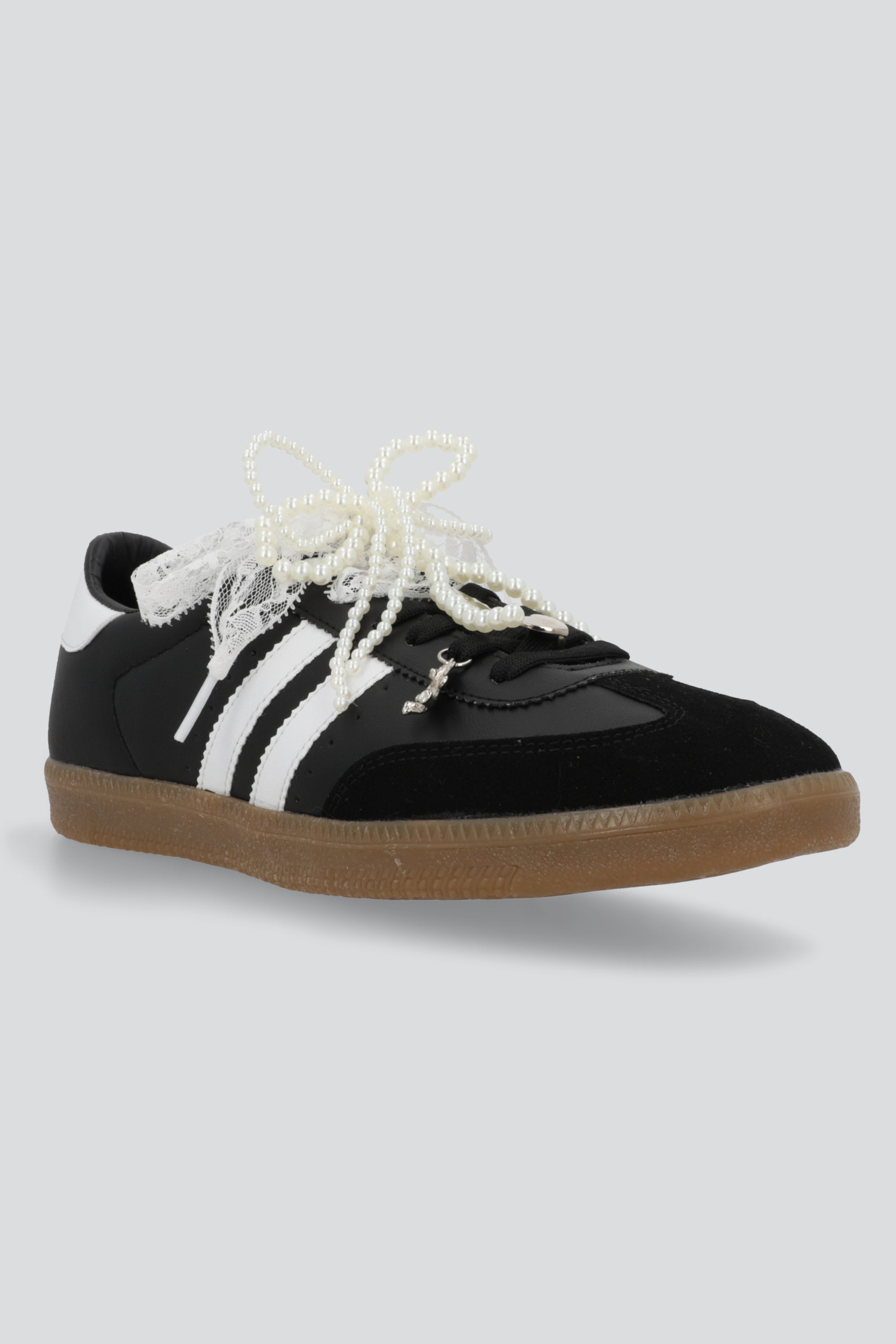 Tenis dos lineas punta durazno charms moños NEGRO