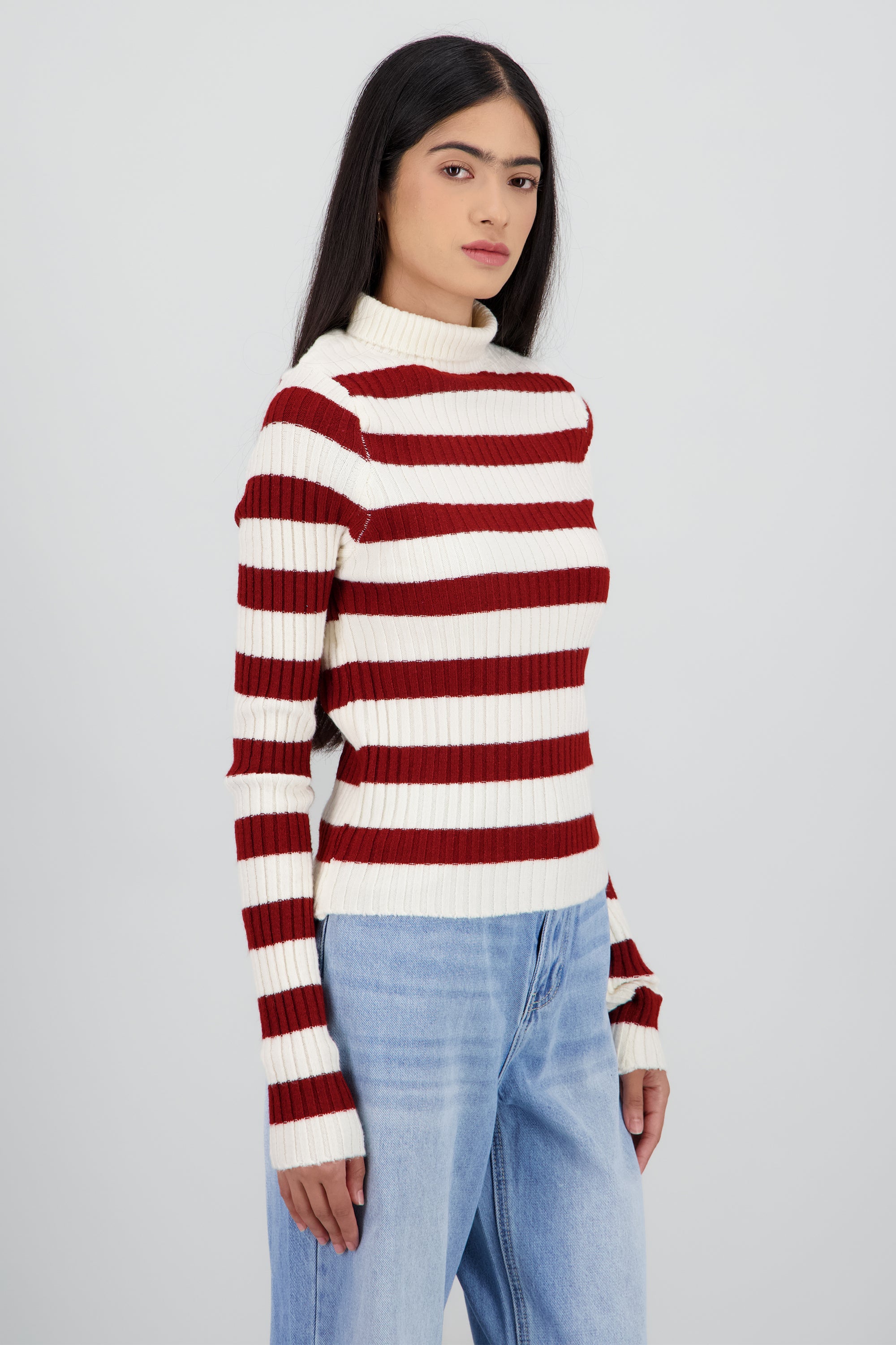 Sueter tejido cuello alto rayas VINO COMBO