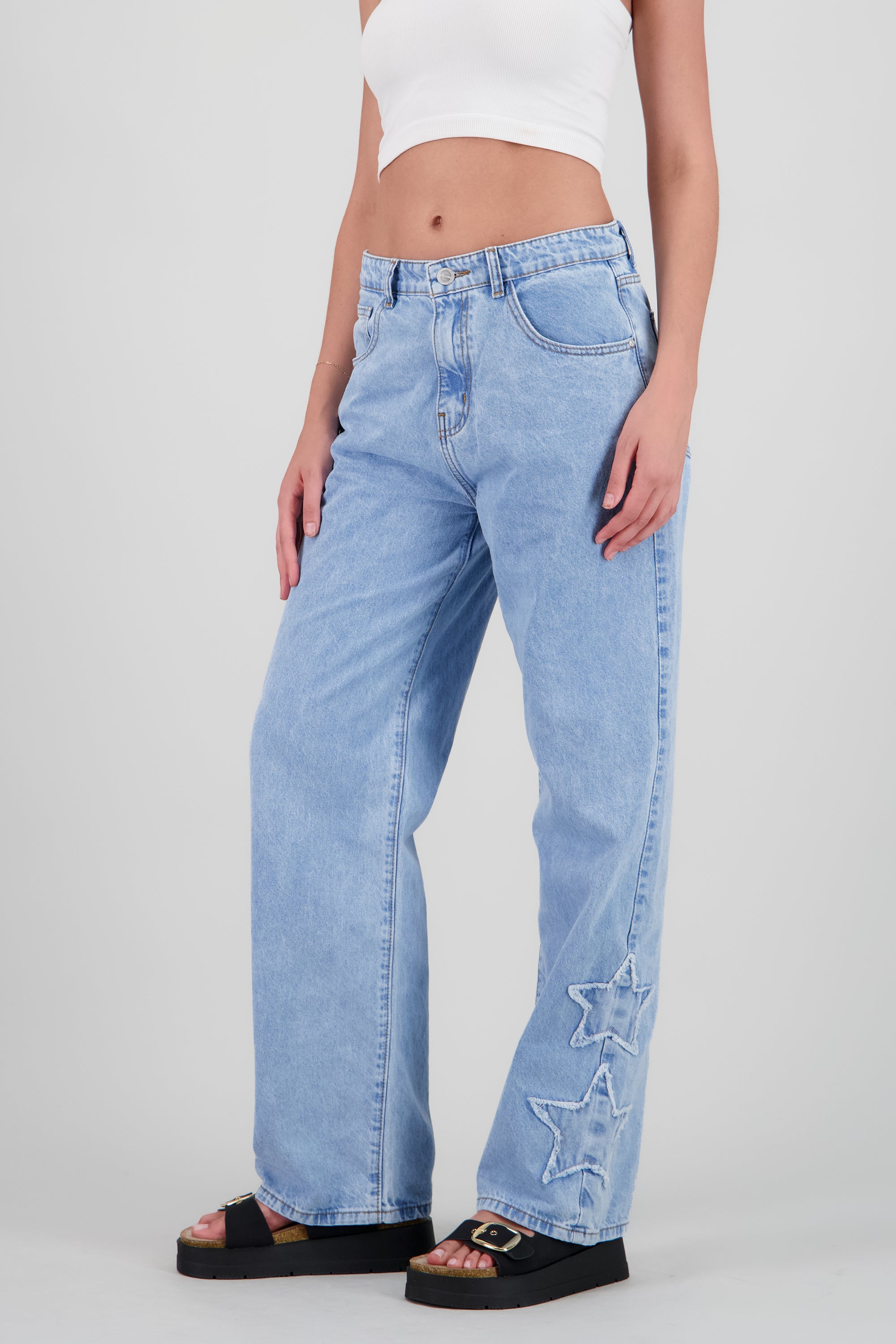 Jeans straight estrellas en costados LIGHT WASH