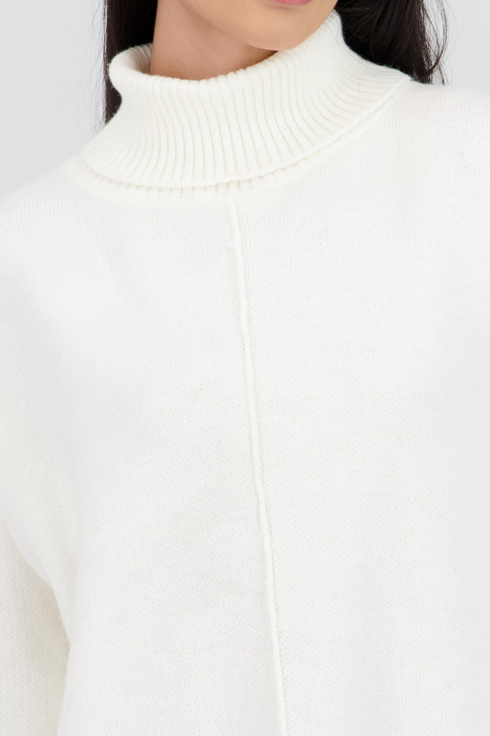 Sueter tejido cuello alto HUESO