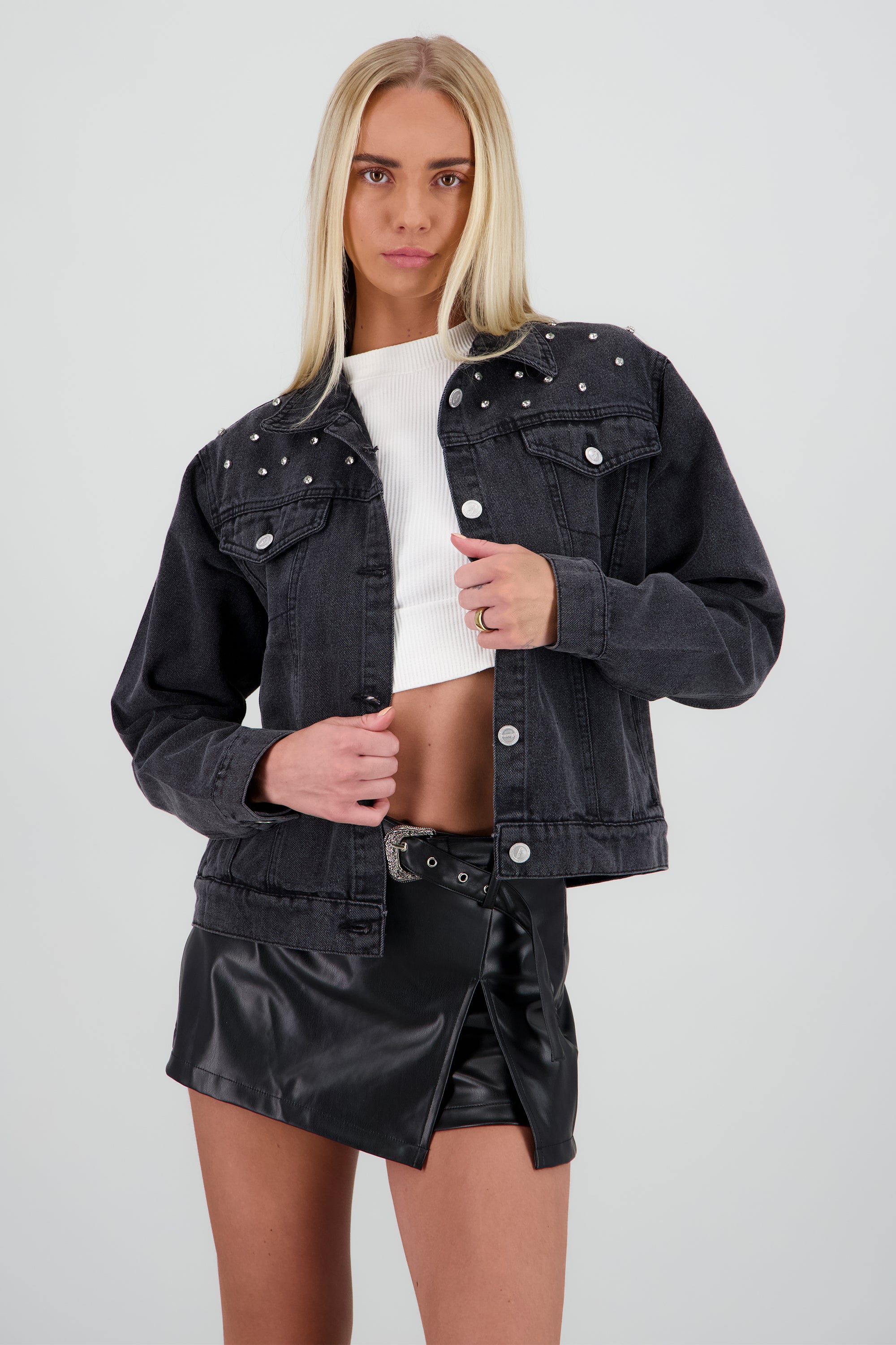Chamarra trucker brillo GRIS