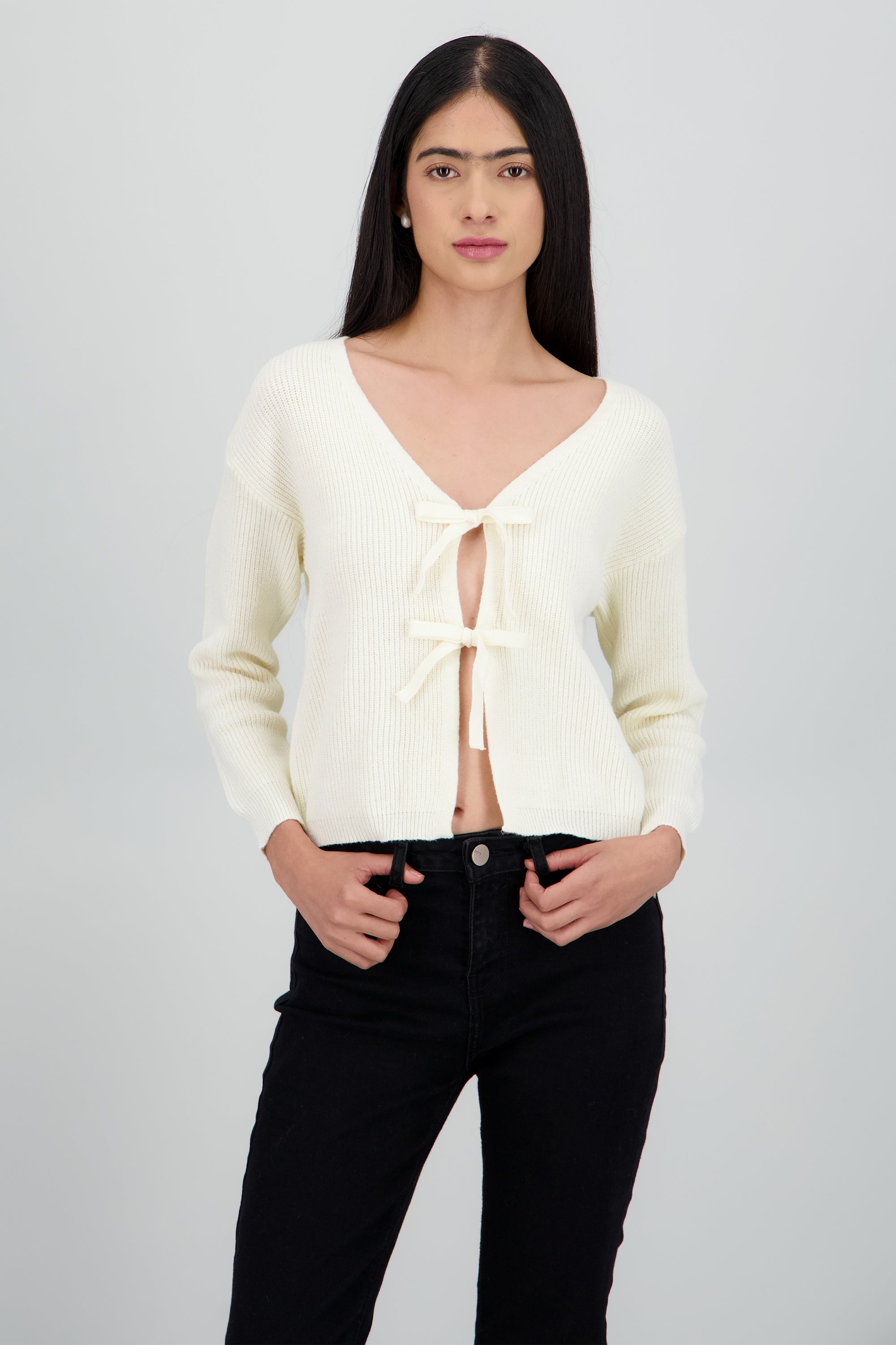 Sueter tejido detalle moños CREMA