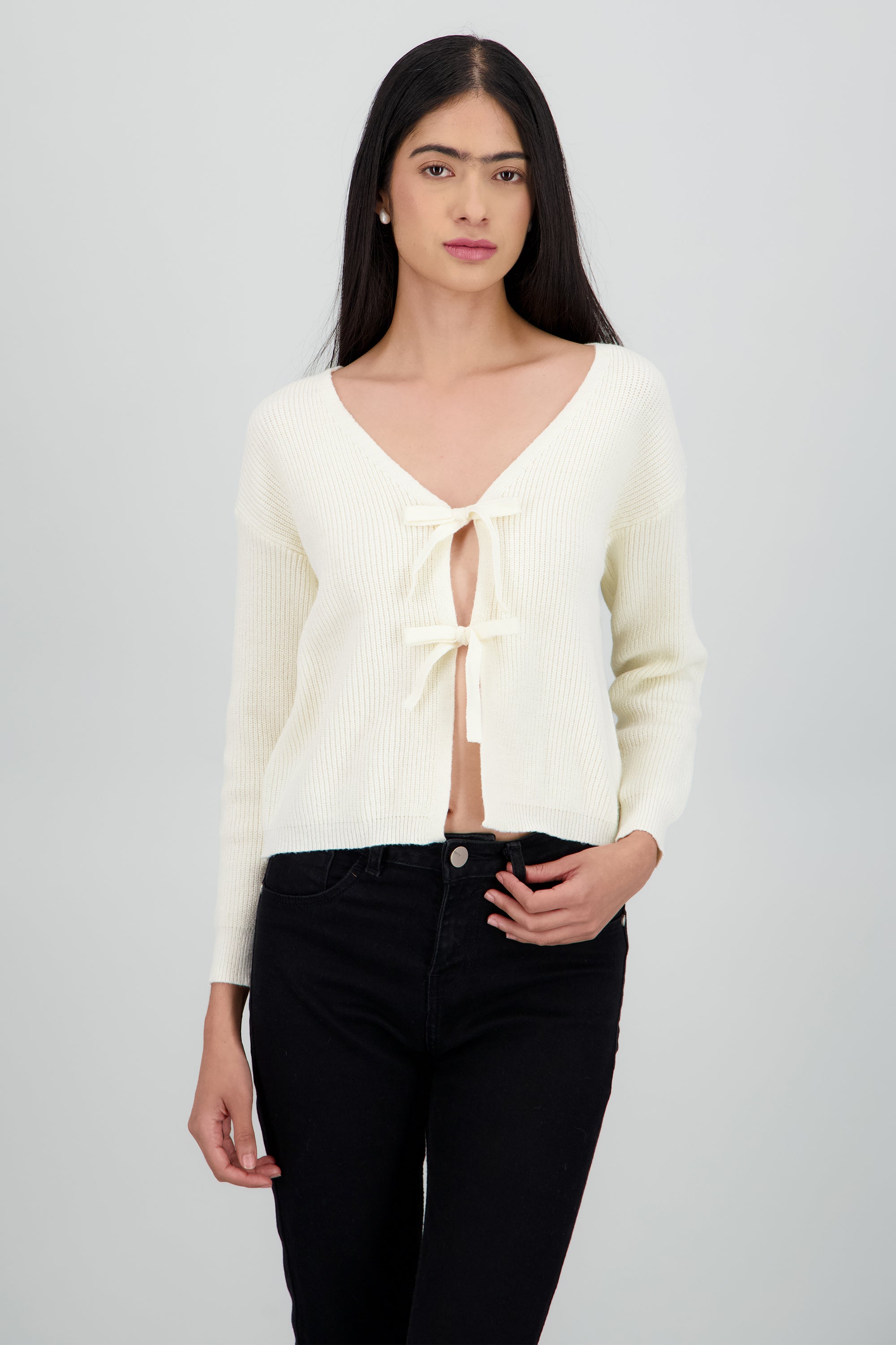 Sueter tejido detalle moños CREMA