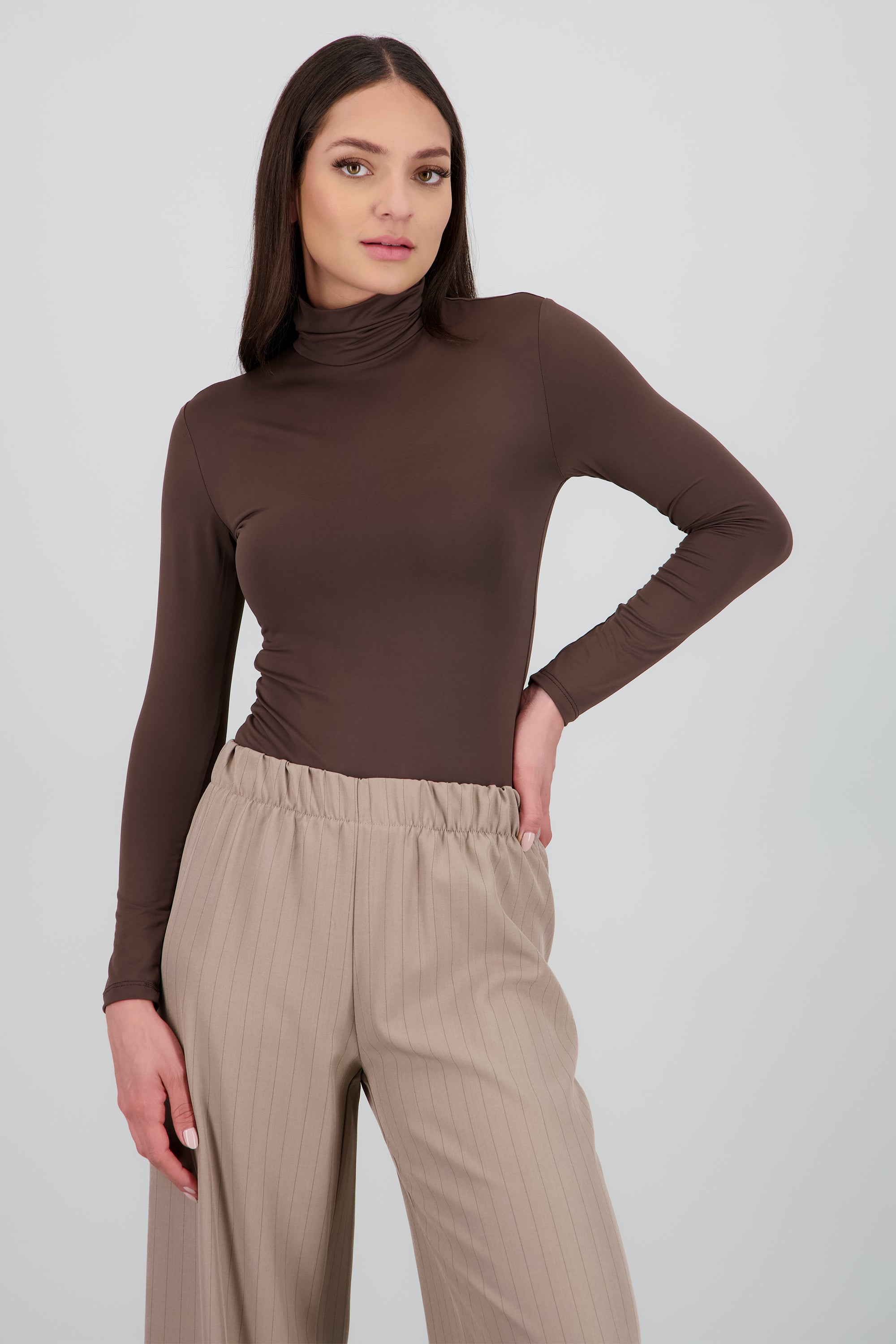 Bodysuit manga larga cuello alto CHOCOLATE