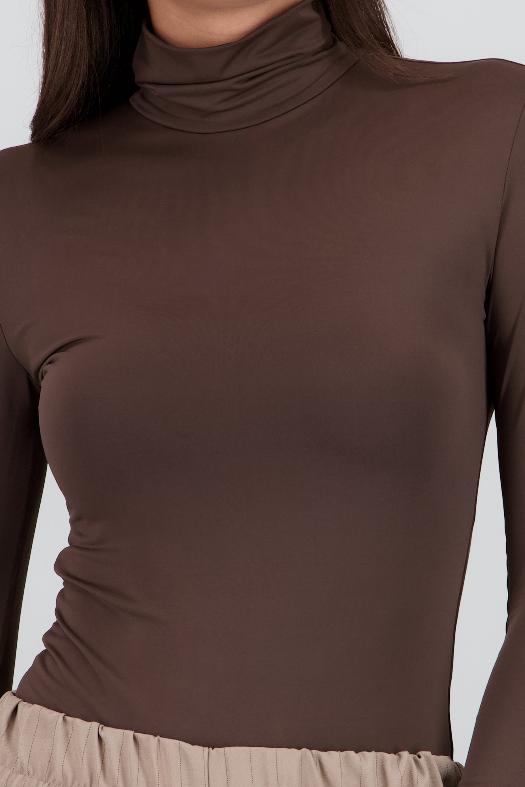 Bodysuit manga larga cuello alto CHOCOLATE