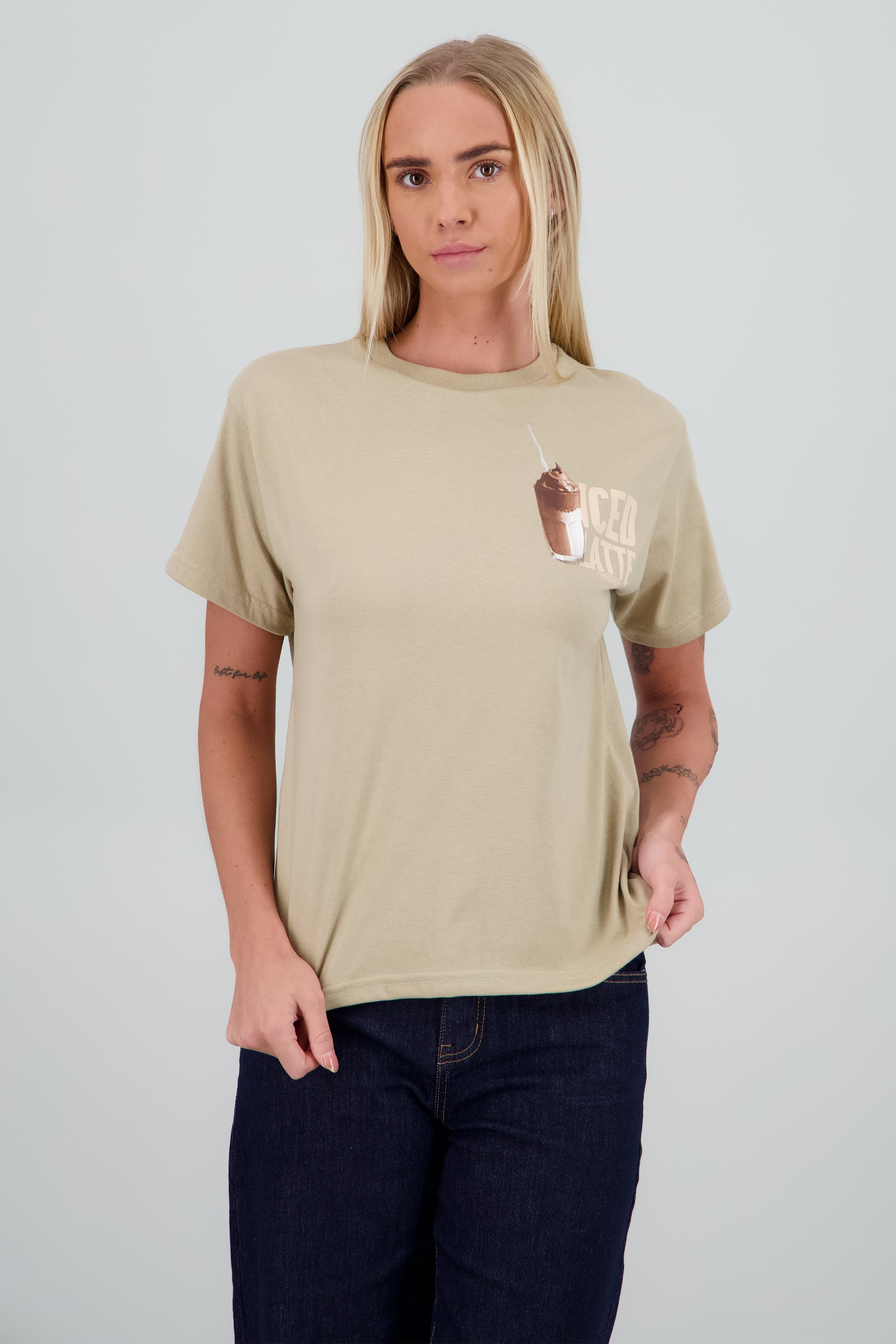 Playera estampada iced latte ARENA