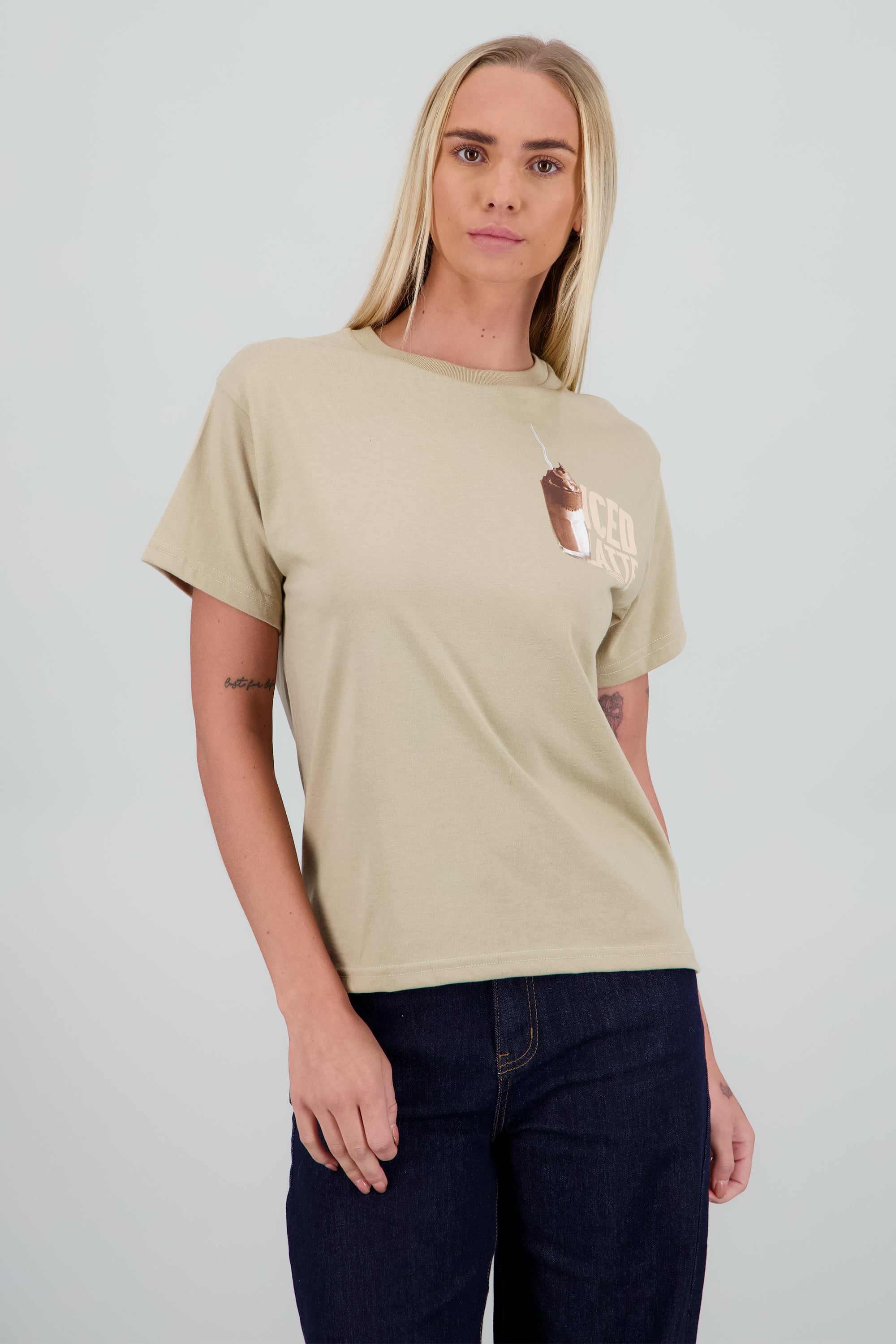 Playera estampada iced latte ARENA