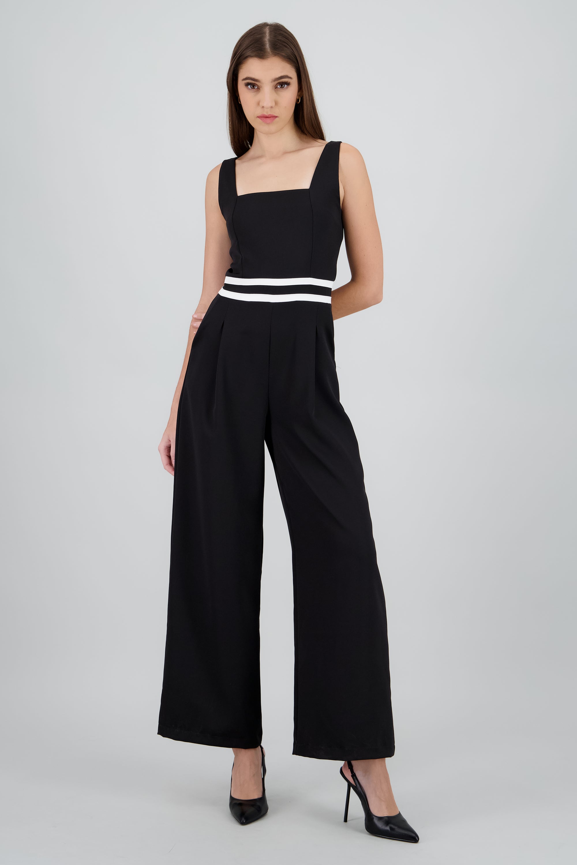 Jumpsuit tirantes detalle contraste cintura NEGRO