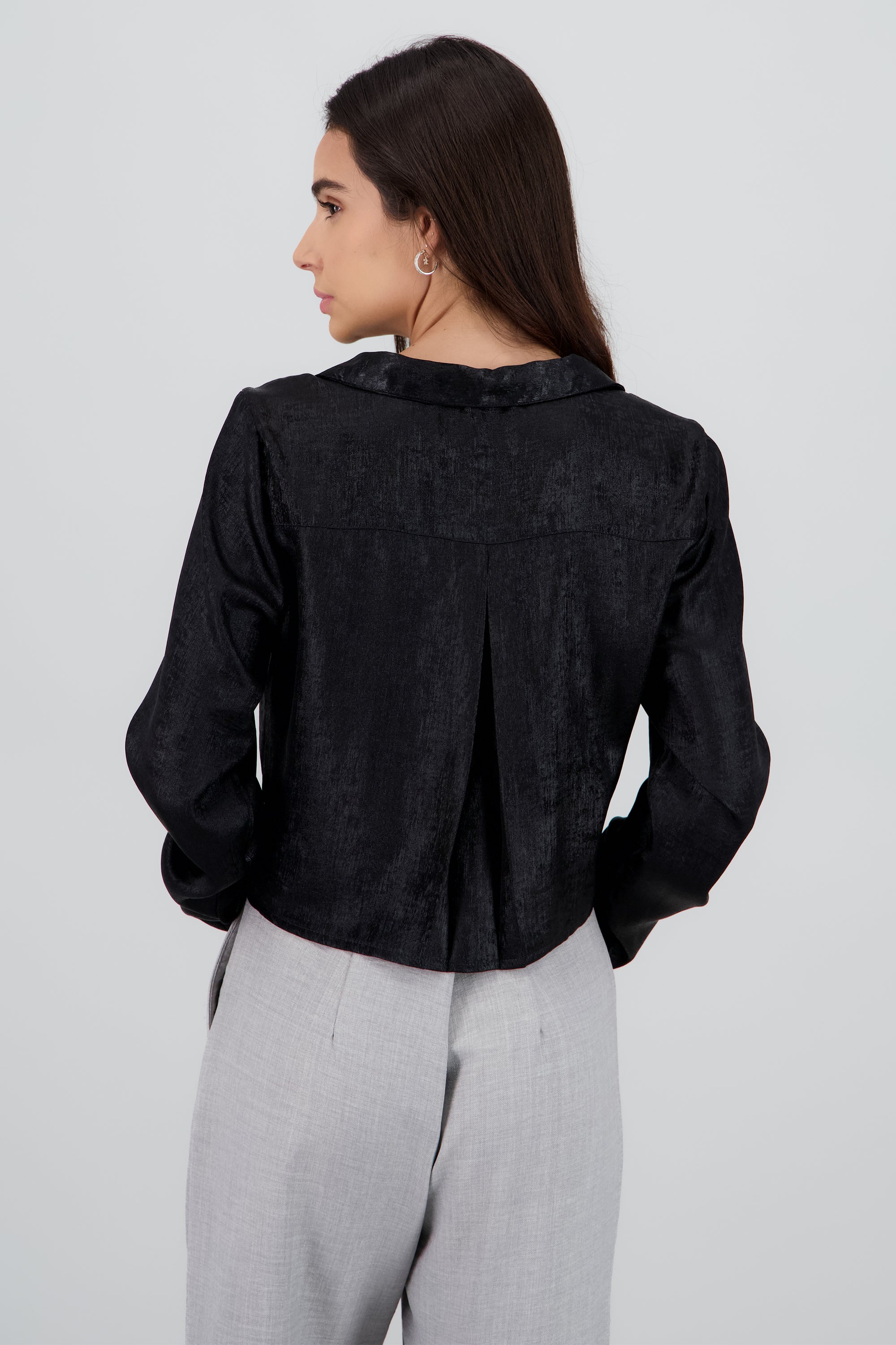 Camisa crop manga larga NEGRO