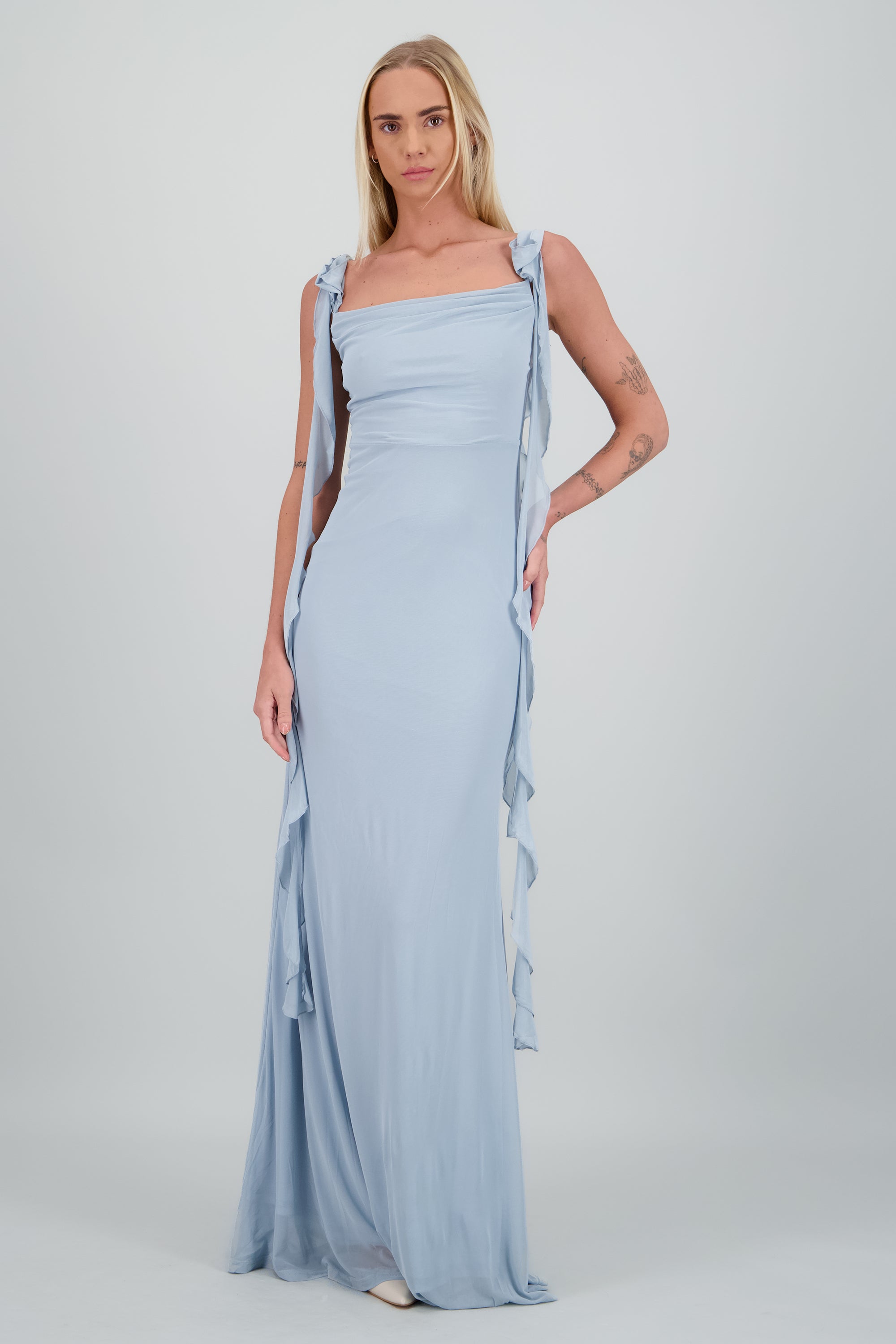 Vestido maxi detalle ruffles AZUL PASTEL