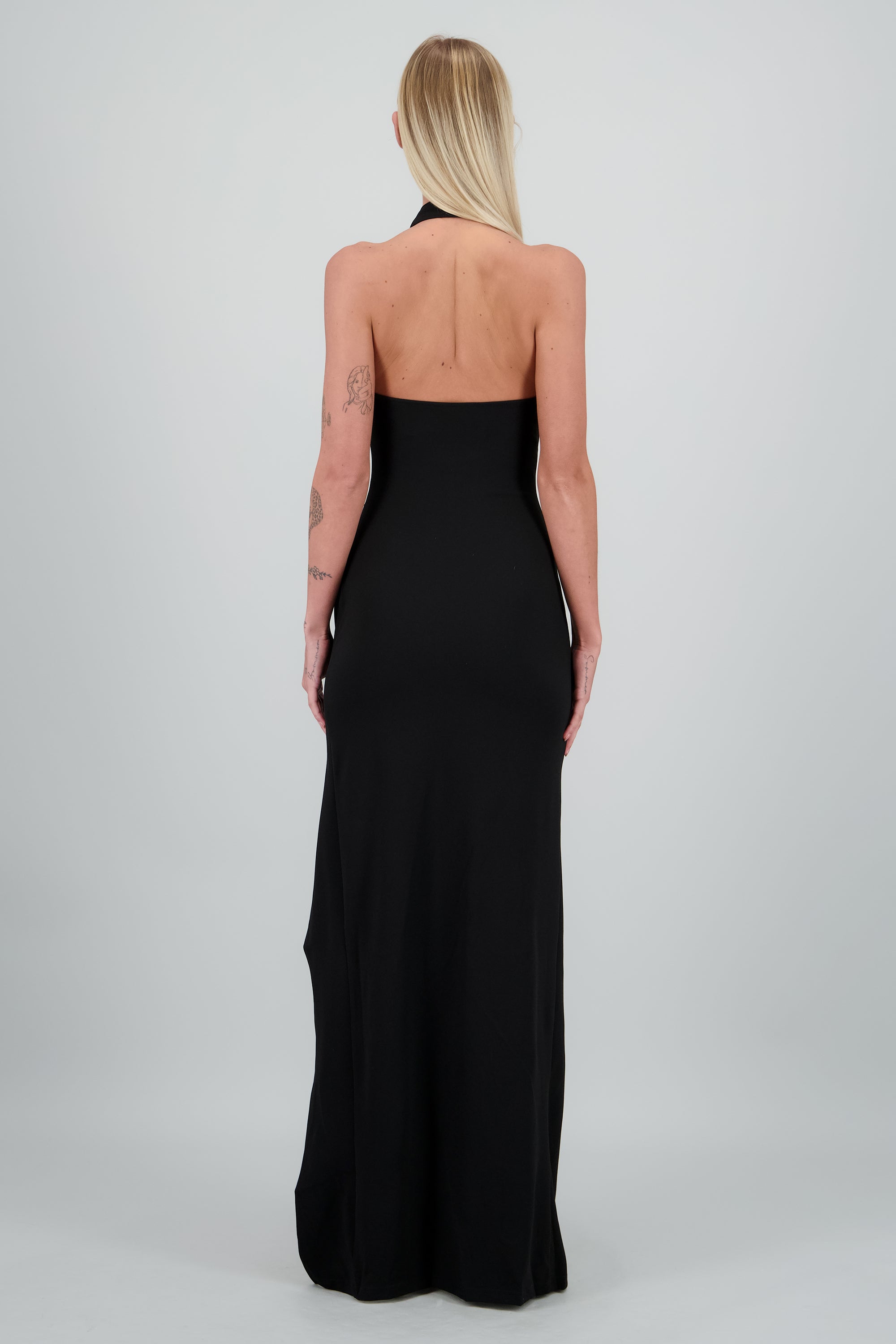 Maxi vestido cuello halter NEGRO