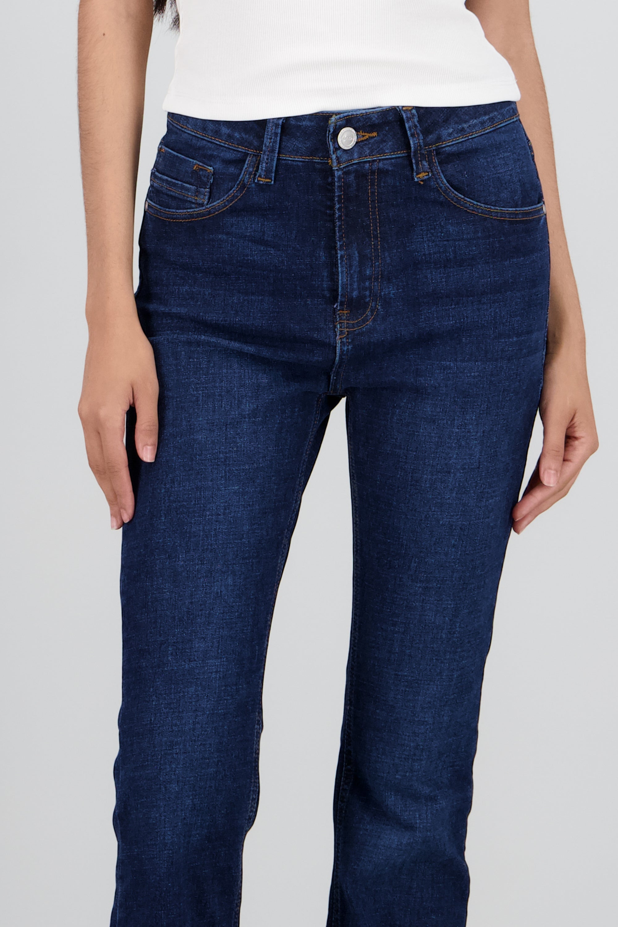 Jeans flare abertura DARK WASH