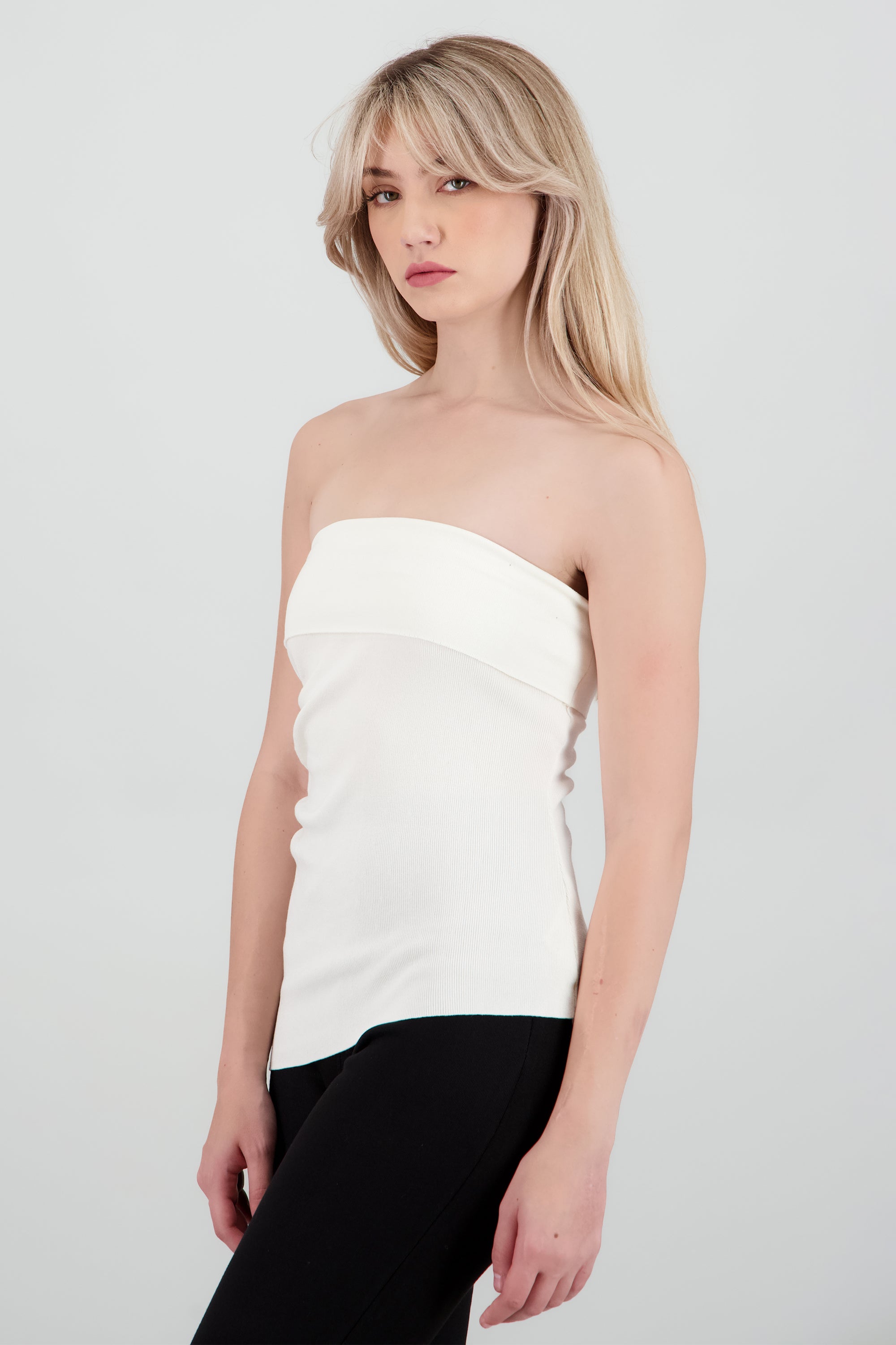 Top tubo asimetrico tejido con dobladillo BLANCO