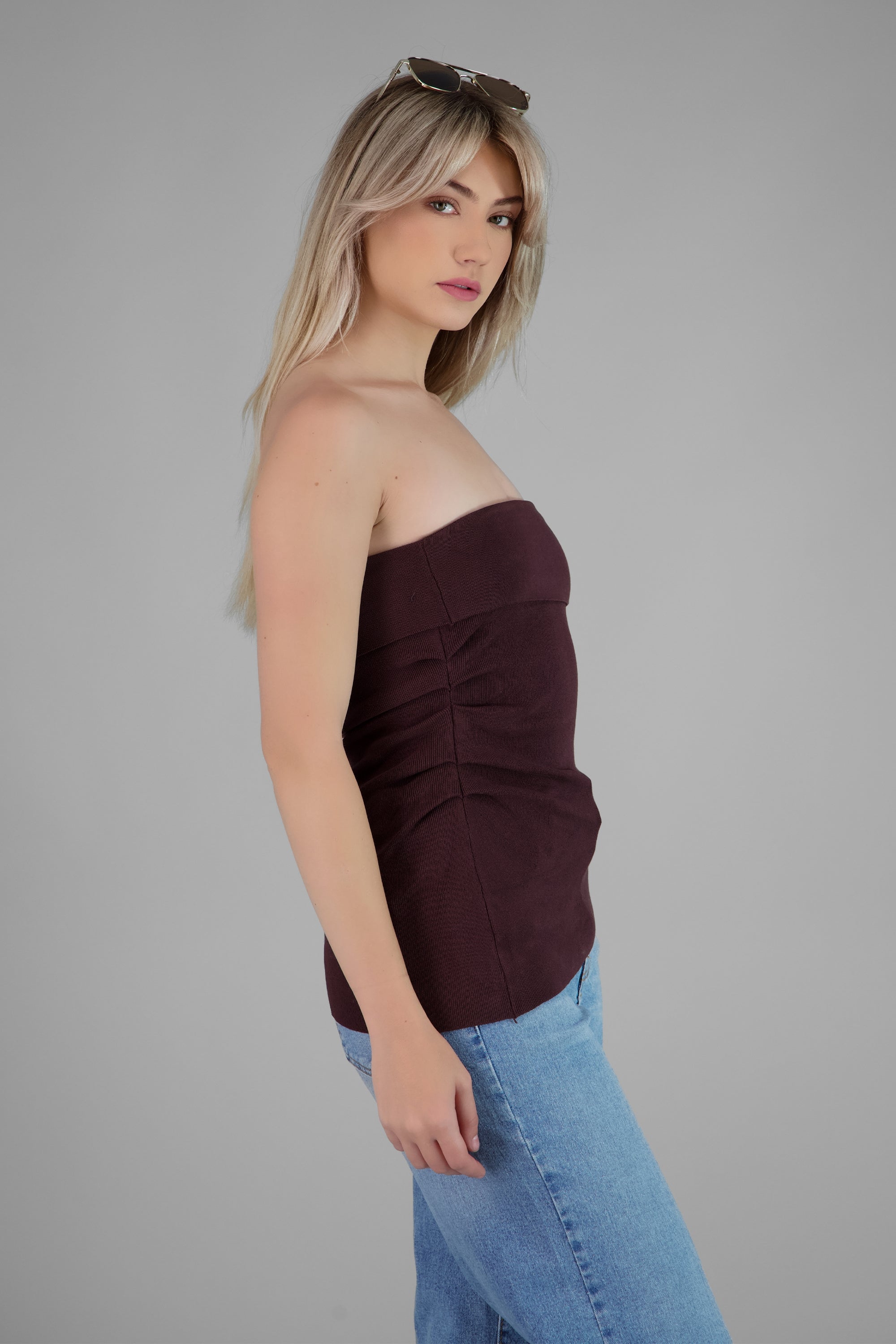 Top tubo asimetrico tejido con dobladillo CHOCOLATE