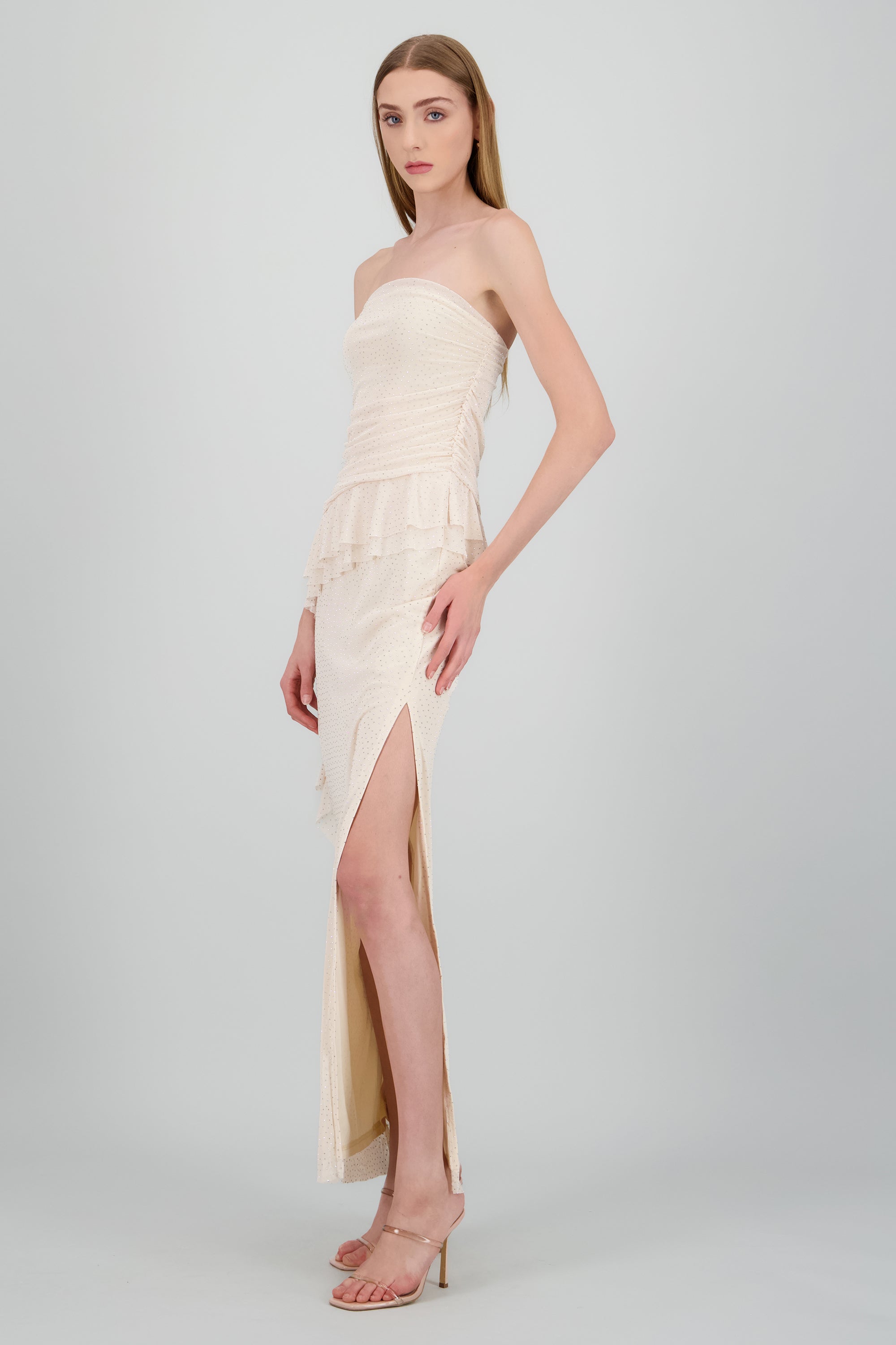 Maxivestido mesh con brillos tira asimetrica HUESO