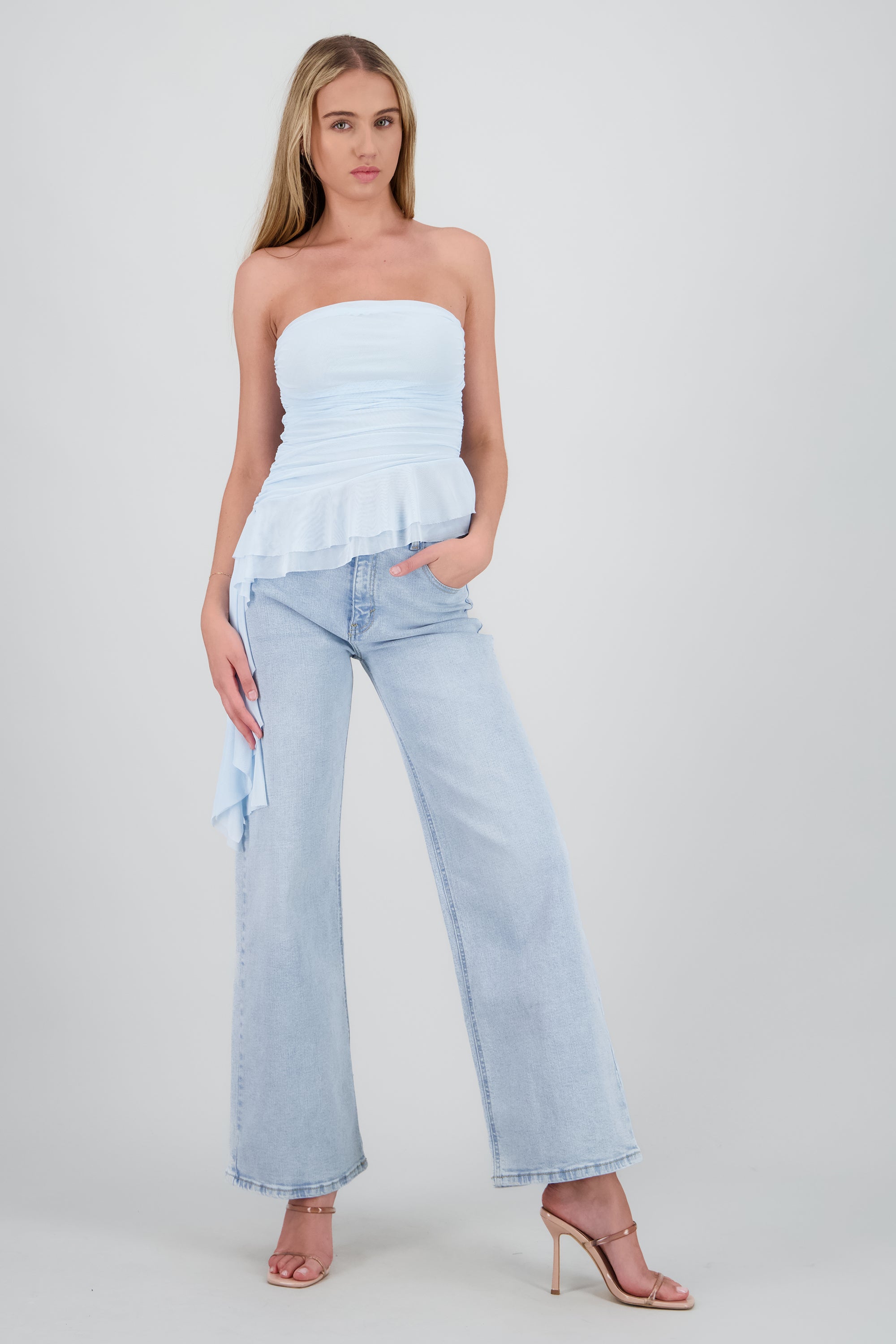 Top strapless olan en costado AZUL CIELO