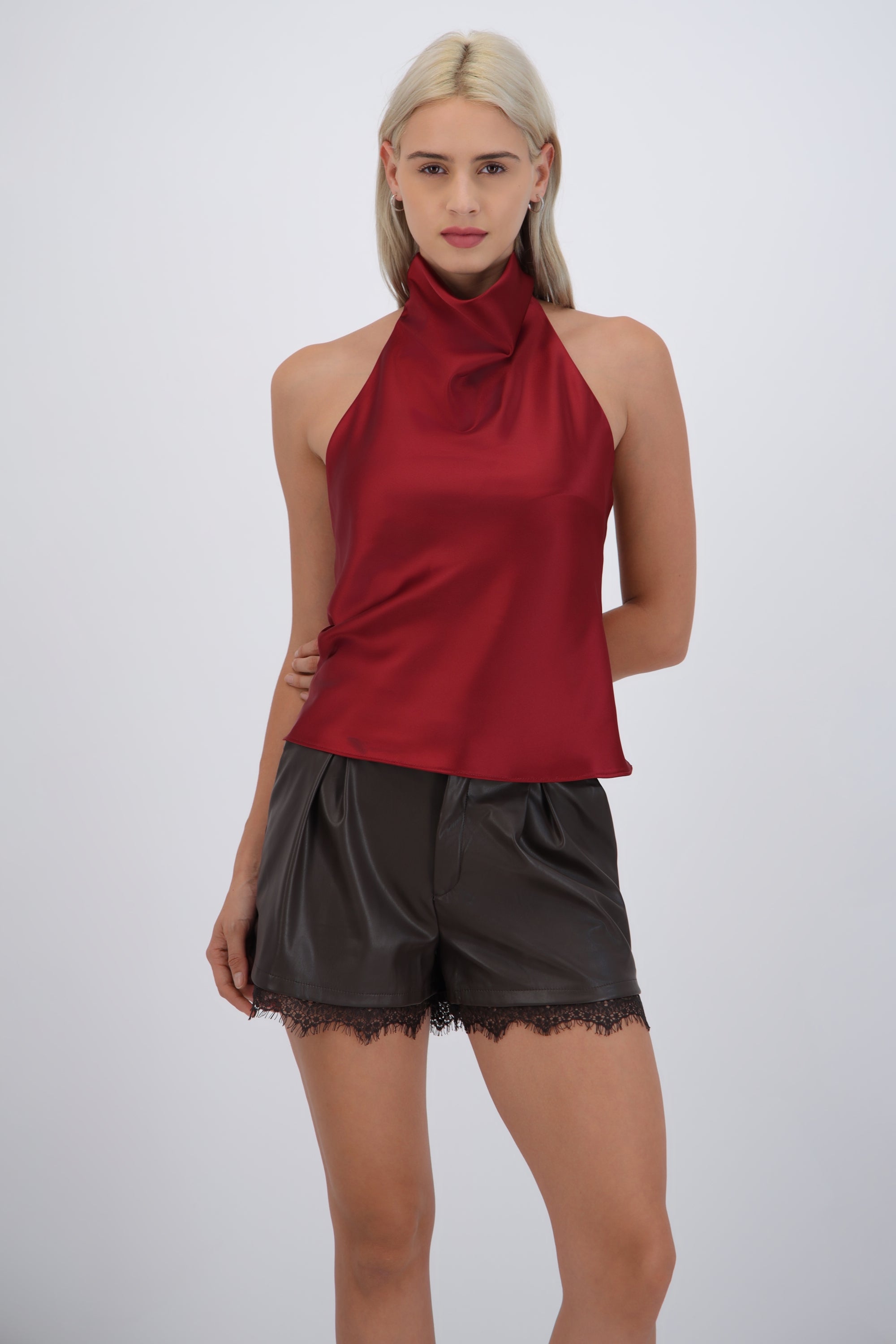 Top satín cuello cascada alto hypsters