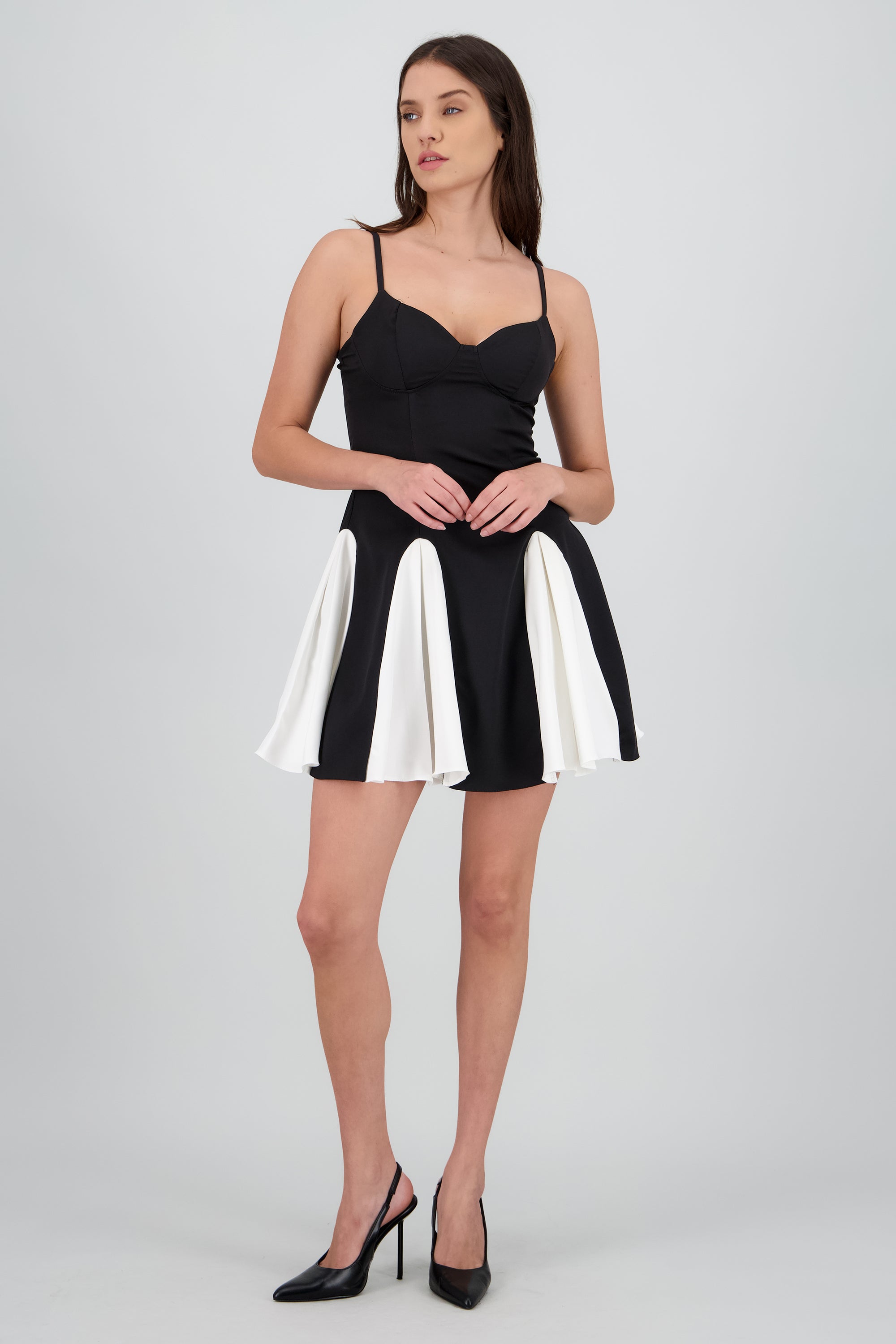Vestido mini cortes con contraste NEGRO COMBO