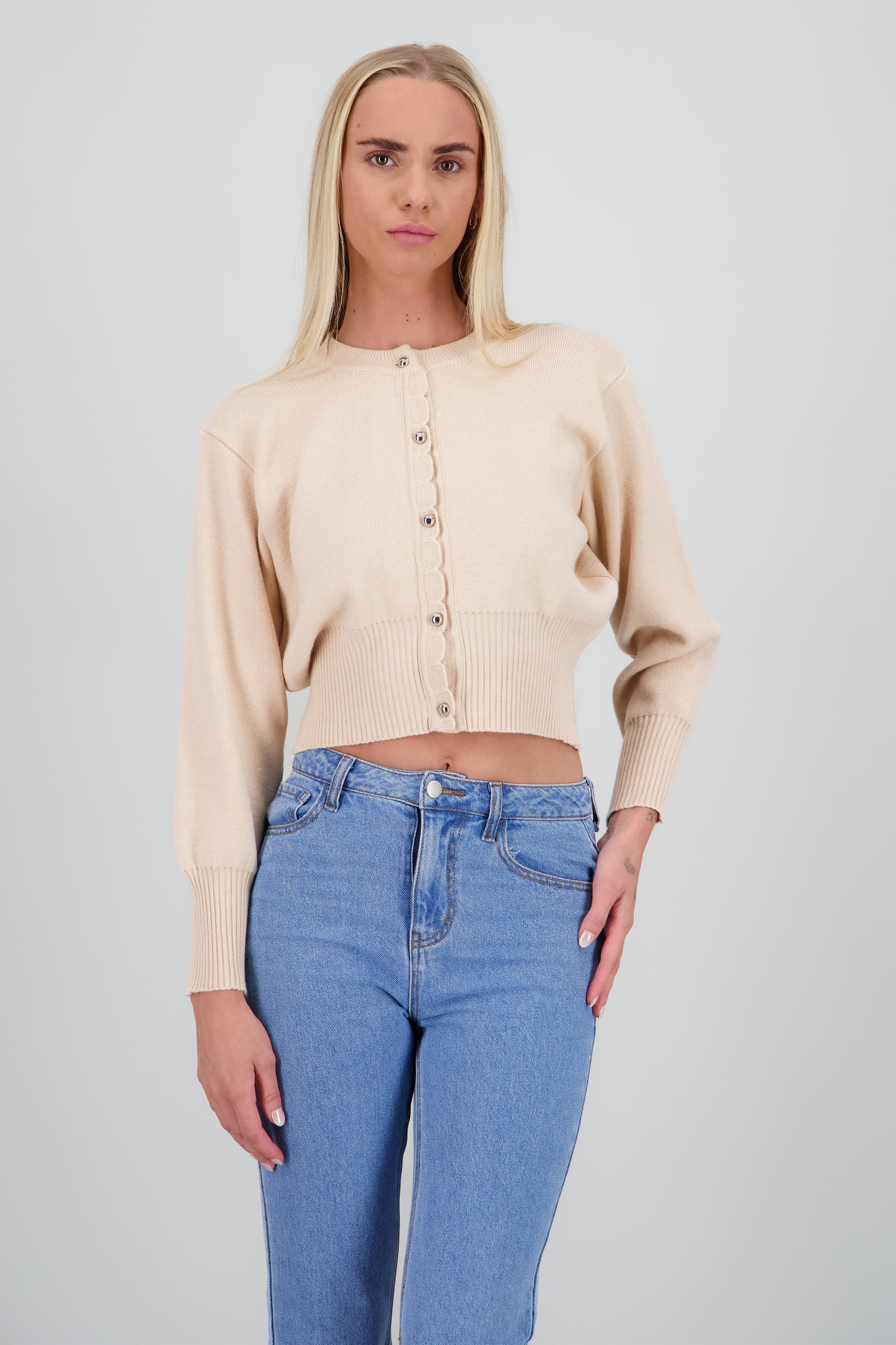 Cardigan detalle botonadura HUESO